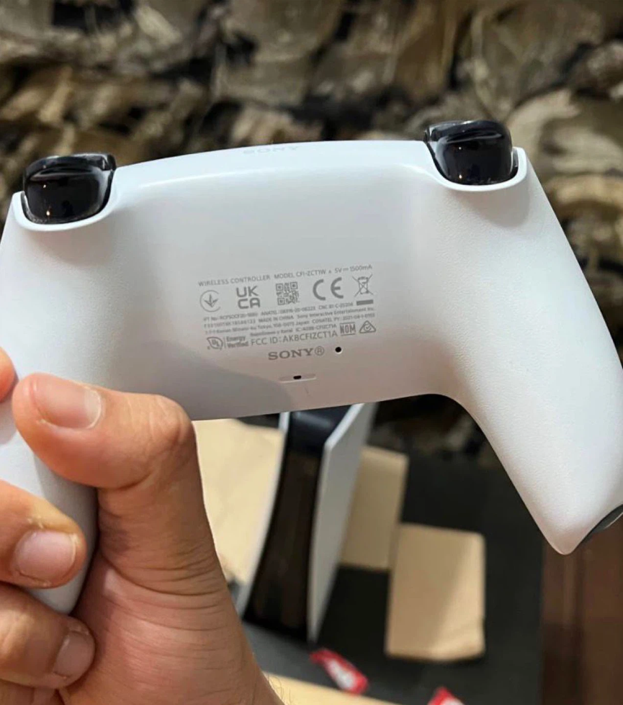 Sony PlayStation 5 DualSense Wireless Controller - photo 2