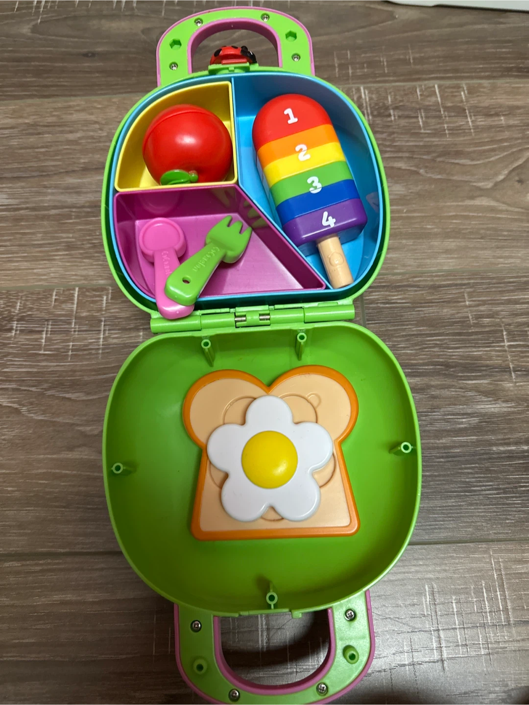CoComelon Lunchbox Playset