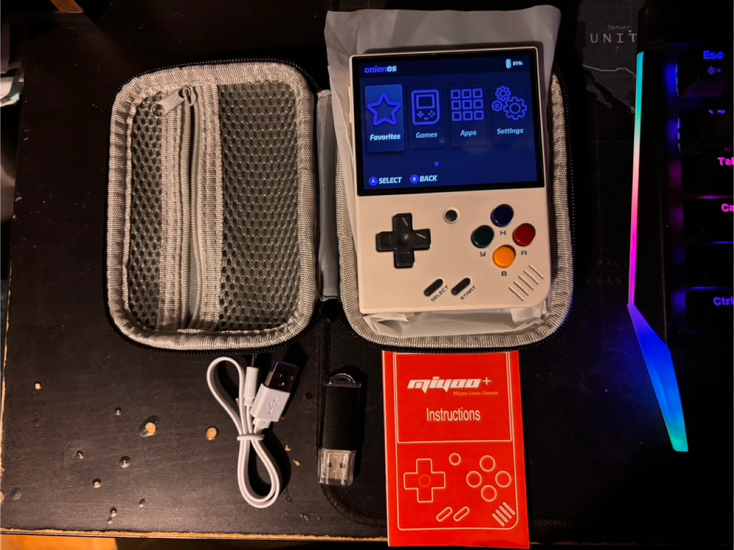 Miyoo Mini Plus Handheld Console with Case