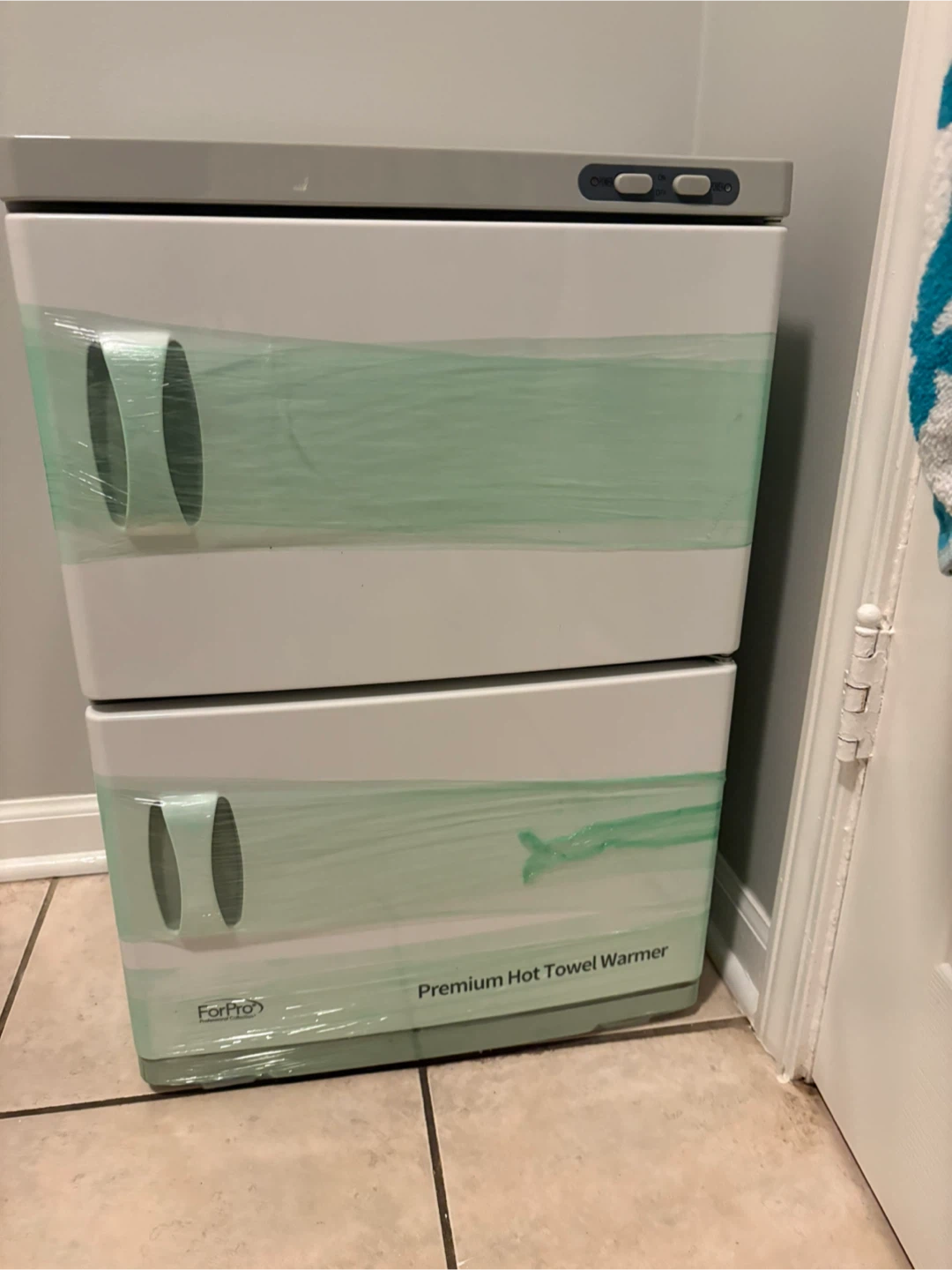 Spa equipment: facial steamer and double towel warmer