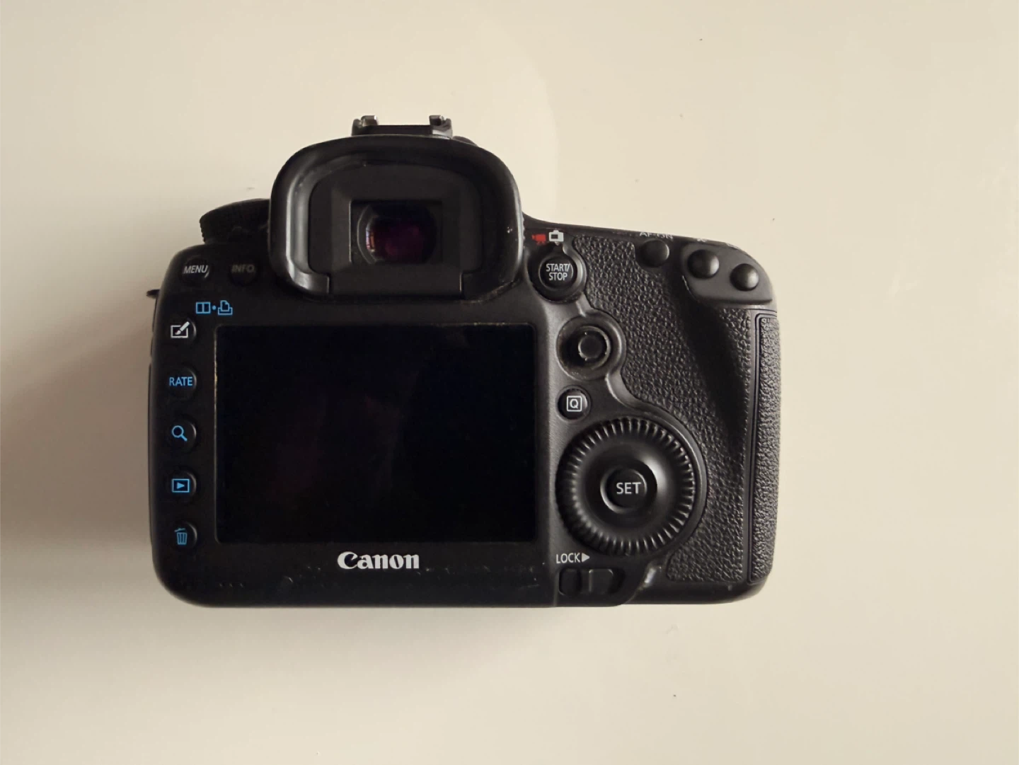 Canon EOS 5D Mark III Camera with Lens & Extras - photo 3