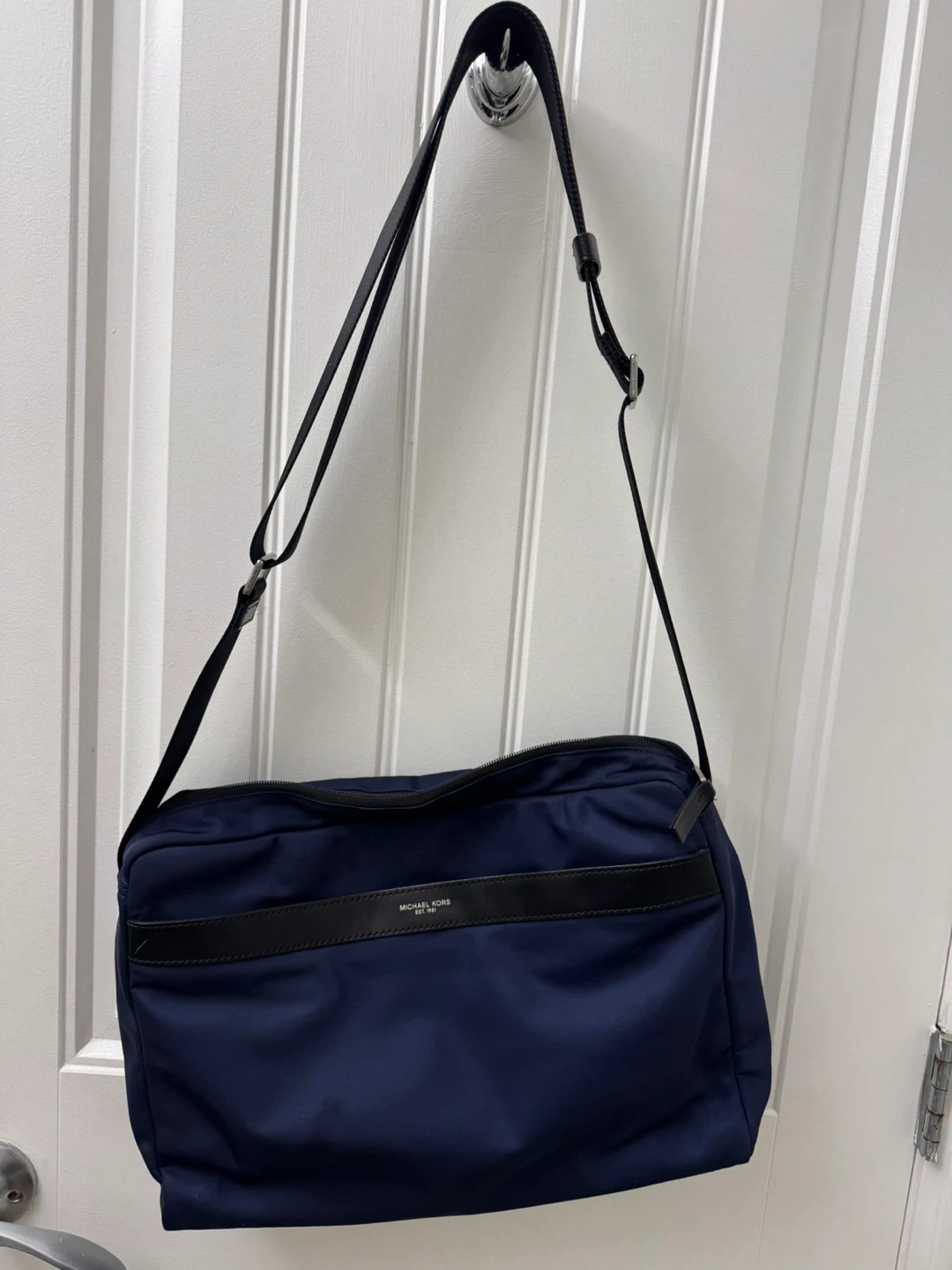 Michael Kors Blue Messenger Bag - photo 2