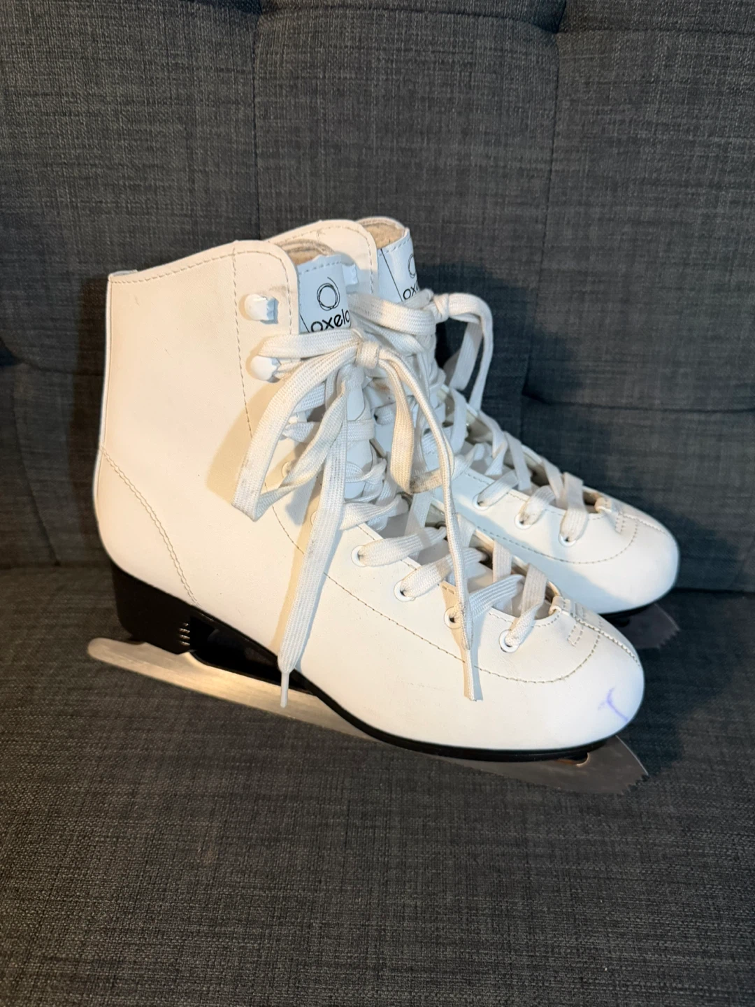 Oxelo White Figure Skates - Size 6,5