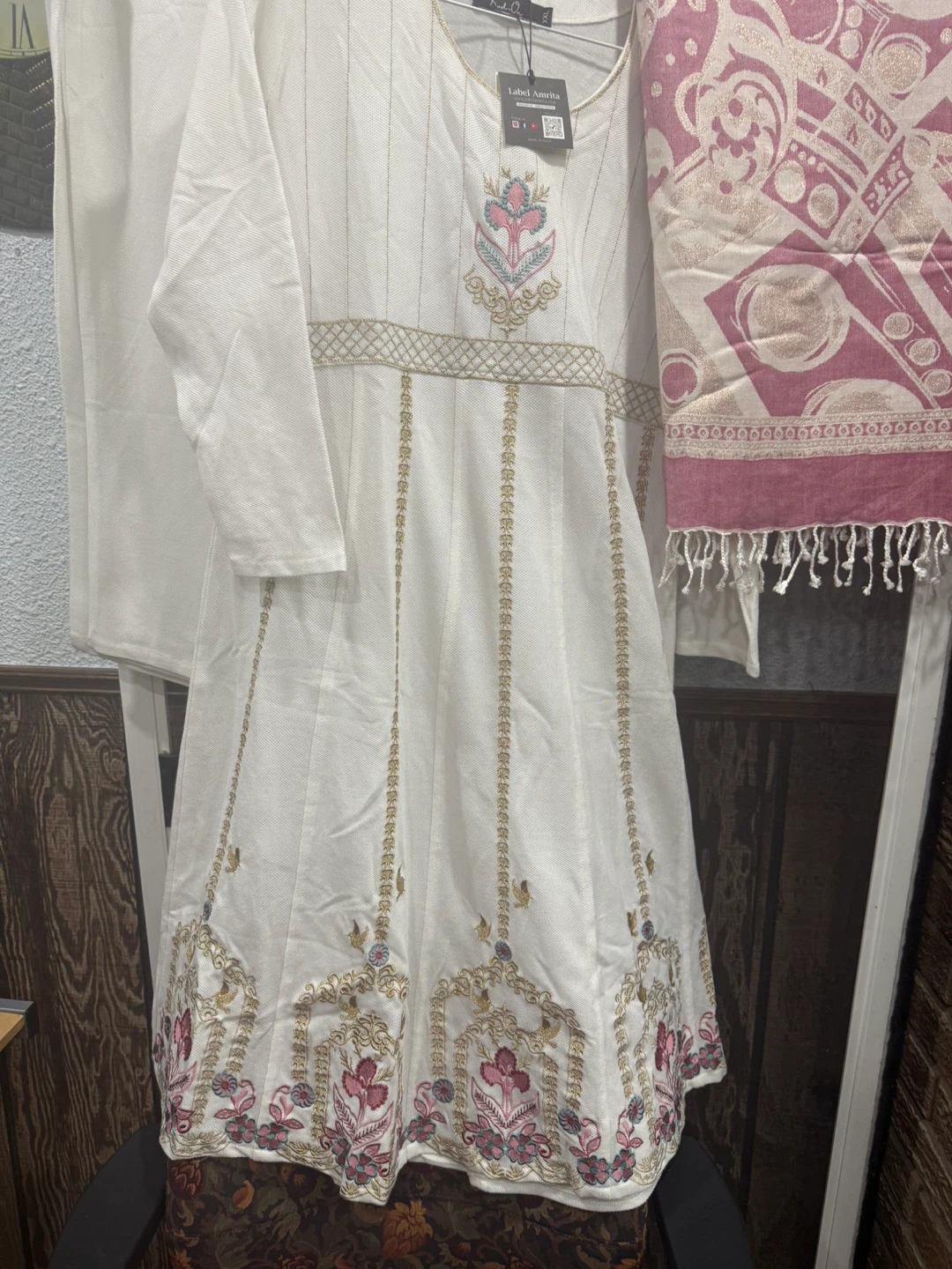 Label Amrita White Dress with Shawl - photo 5