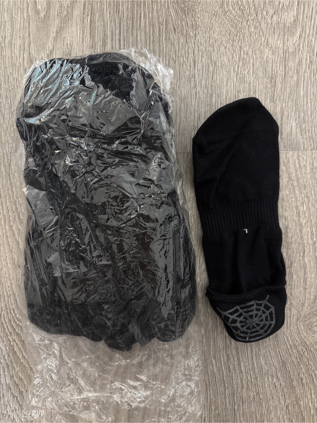 Black Non-Slip Socks - Size L 8 pairs