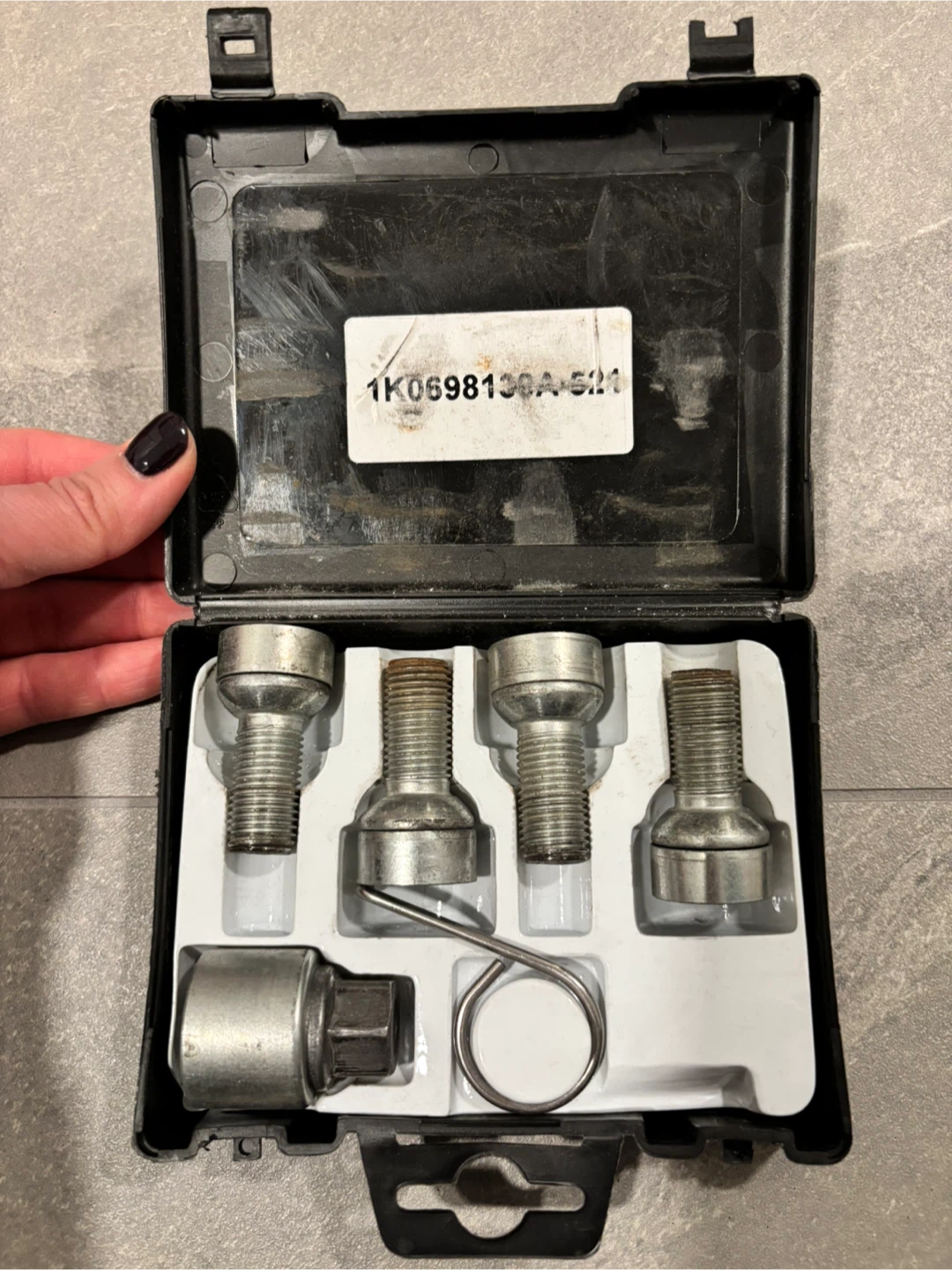 Volkswagen Wheel Lock Set M14 x 1.5 x 27 - photo 2