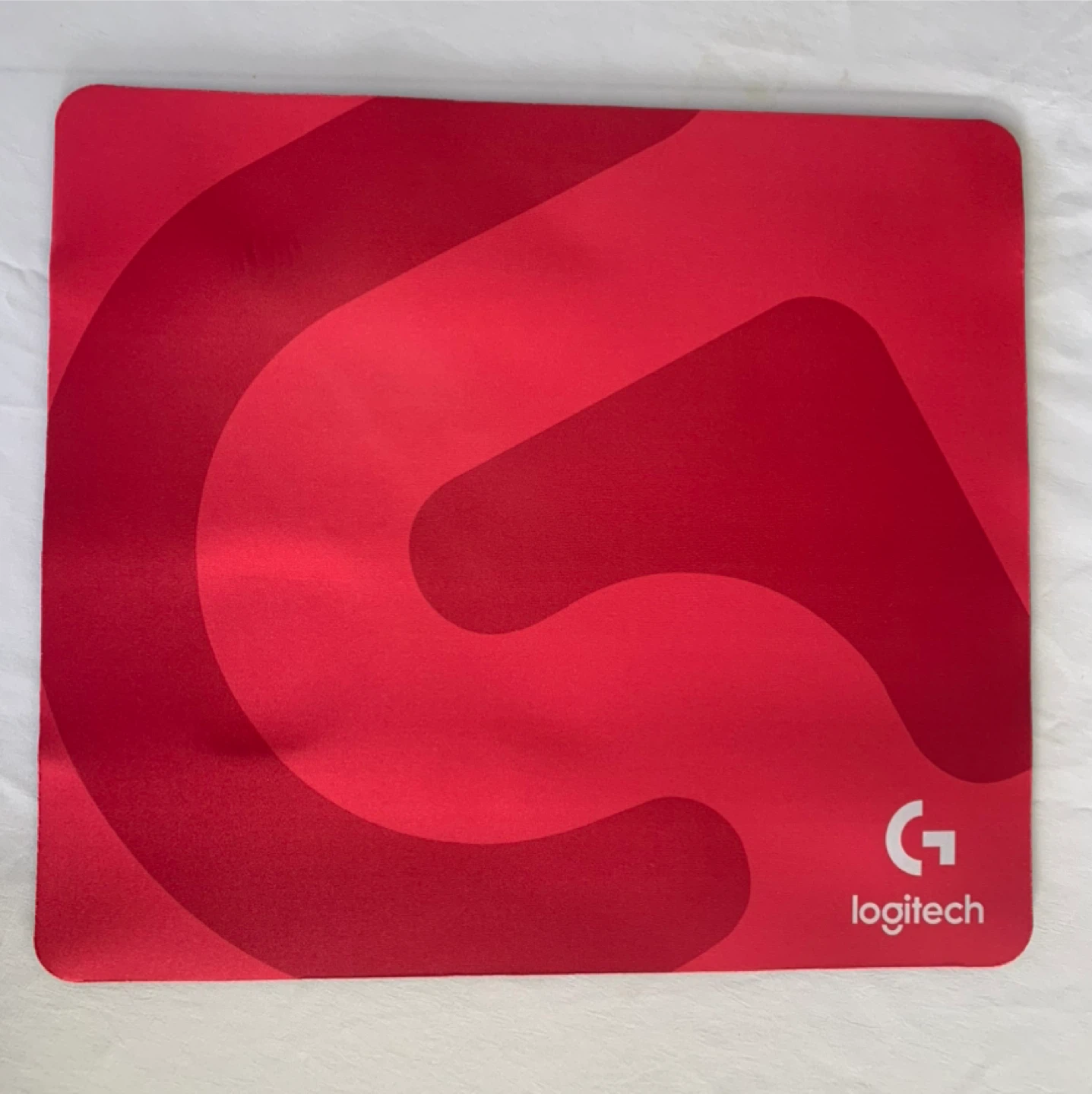 Logitech Red Mousepad