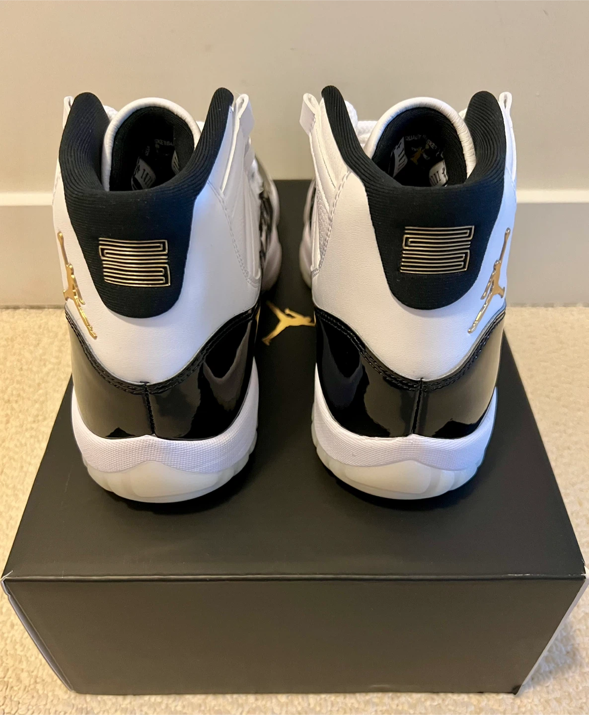 Air Jordan 11 Retro White/Black Size 10 - photo 3