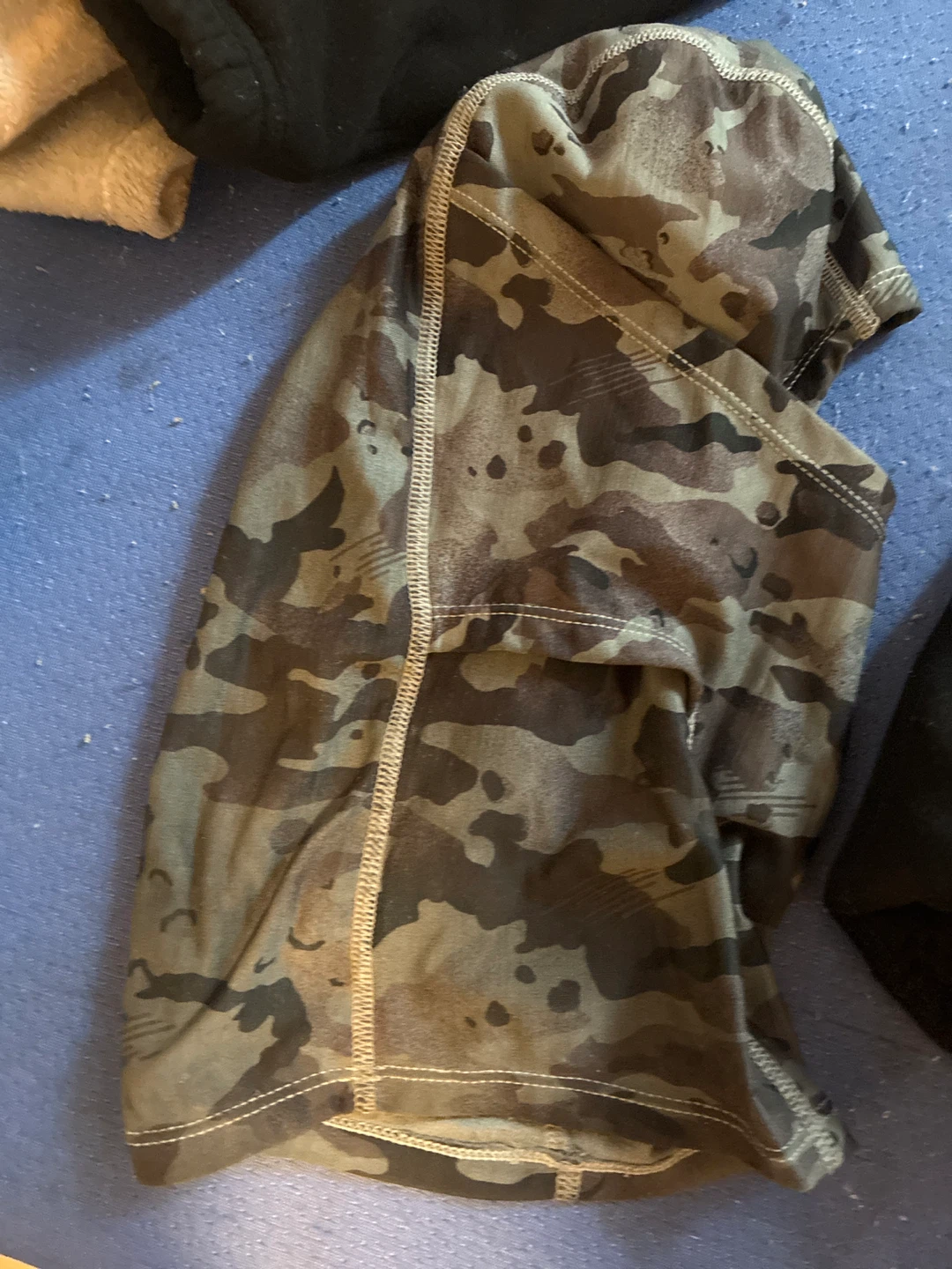 sb studios  Black Hoodie and Sweatpant Set with a came nike ski - photo 3