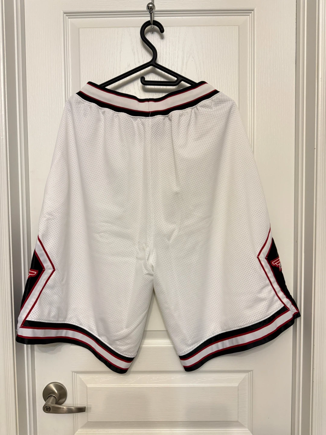 Jordan White Basketball Shorts - Size Large - photo 2