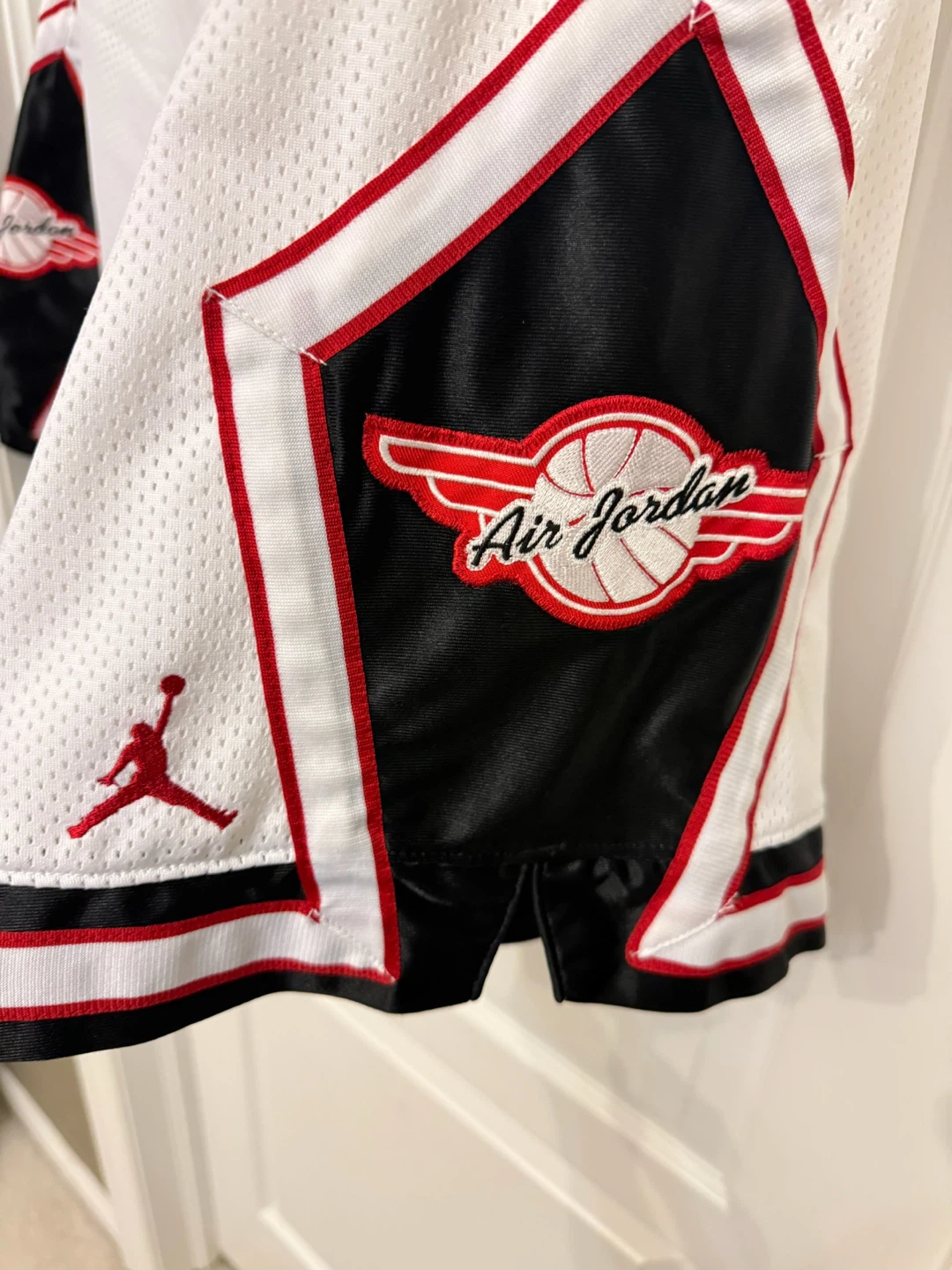 Jordan White Basketball Shorts - Size Large - photo 3