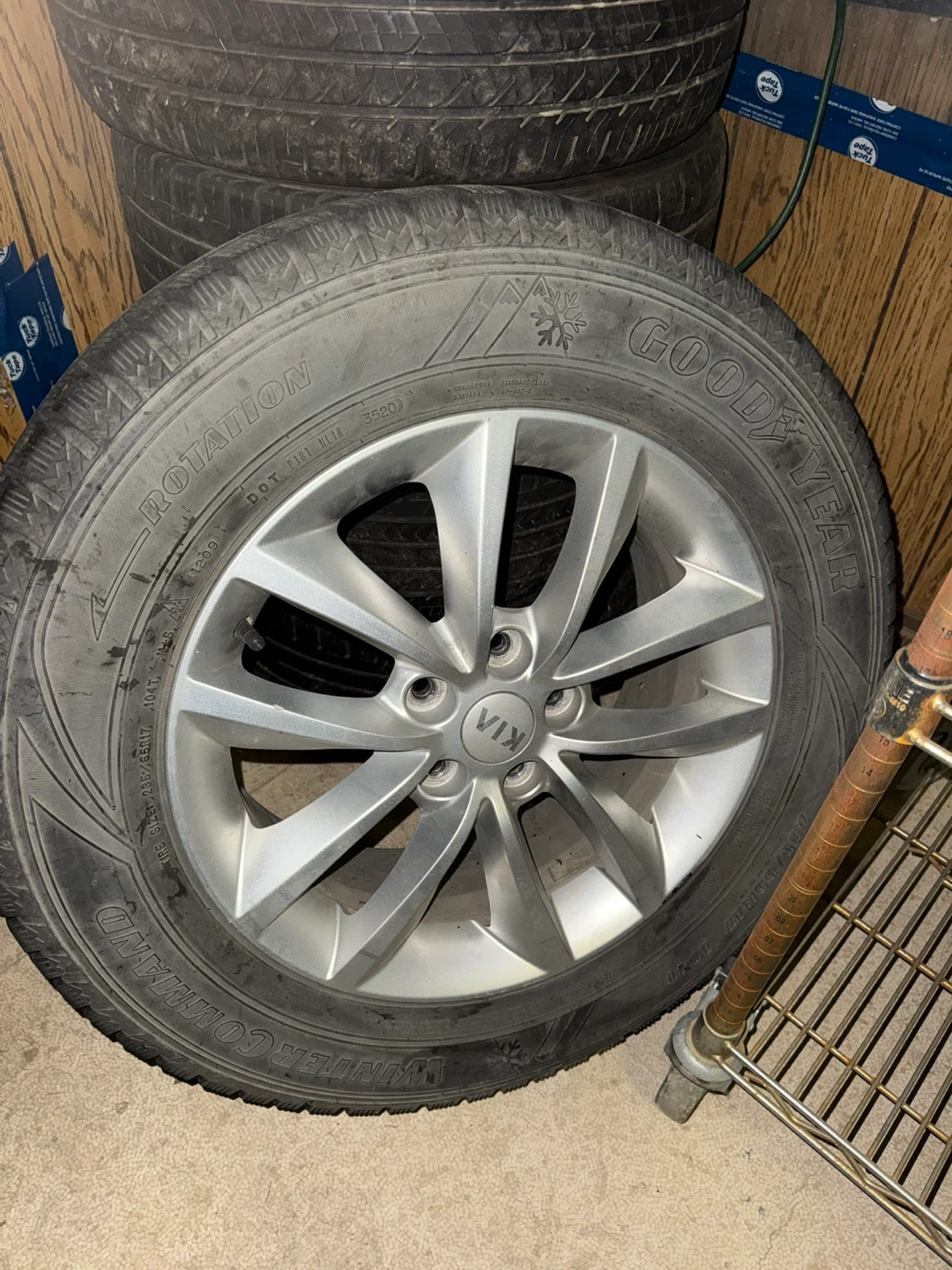 235/65/R17 Studded winter tire
