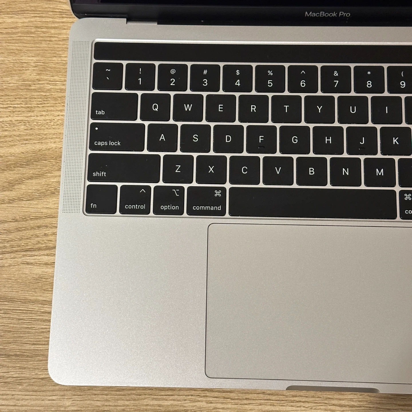 Apple MacBook Pro 2017 - 13 inch - i5 8/256 GB - Silver - photo 2
