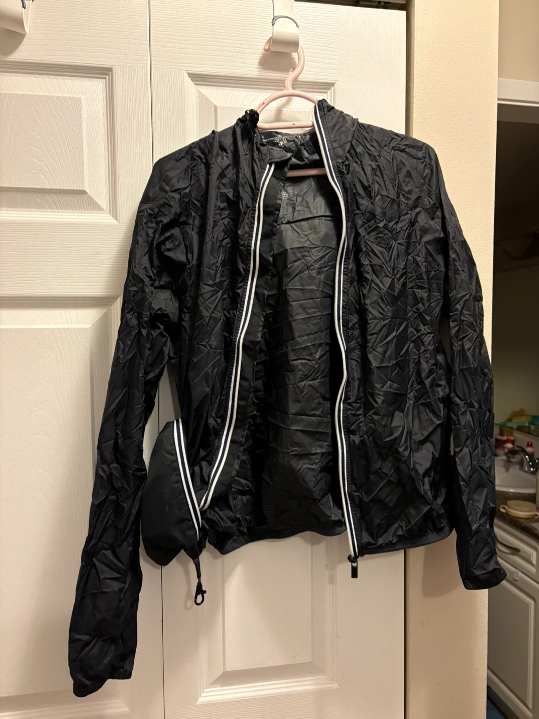 Eddie Bauer Black Packable Windbreaker - Size SP - photo 2