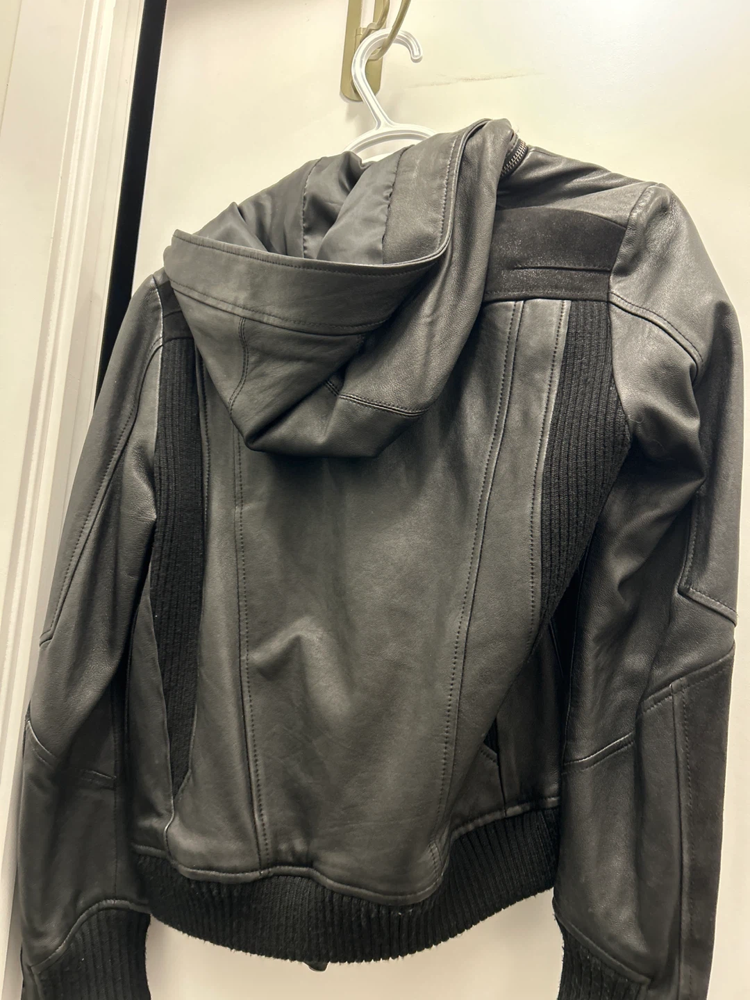 Brand new 5cm Black Leather Jacket - Size Small 🧡 - photo 4