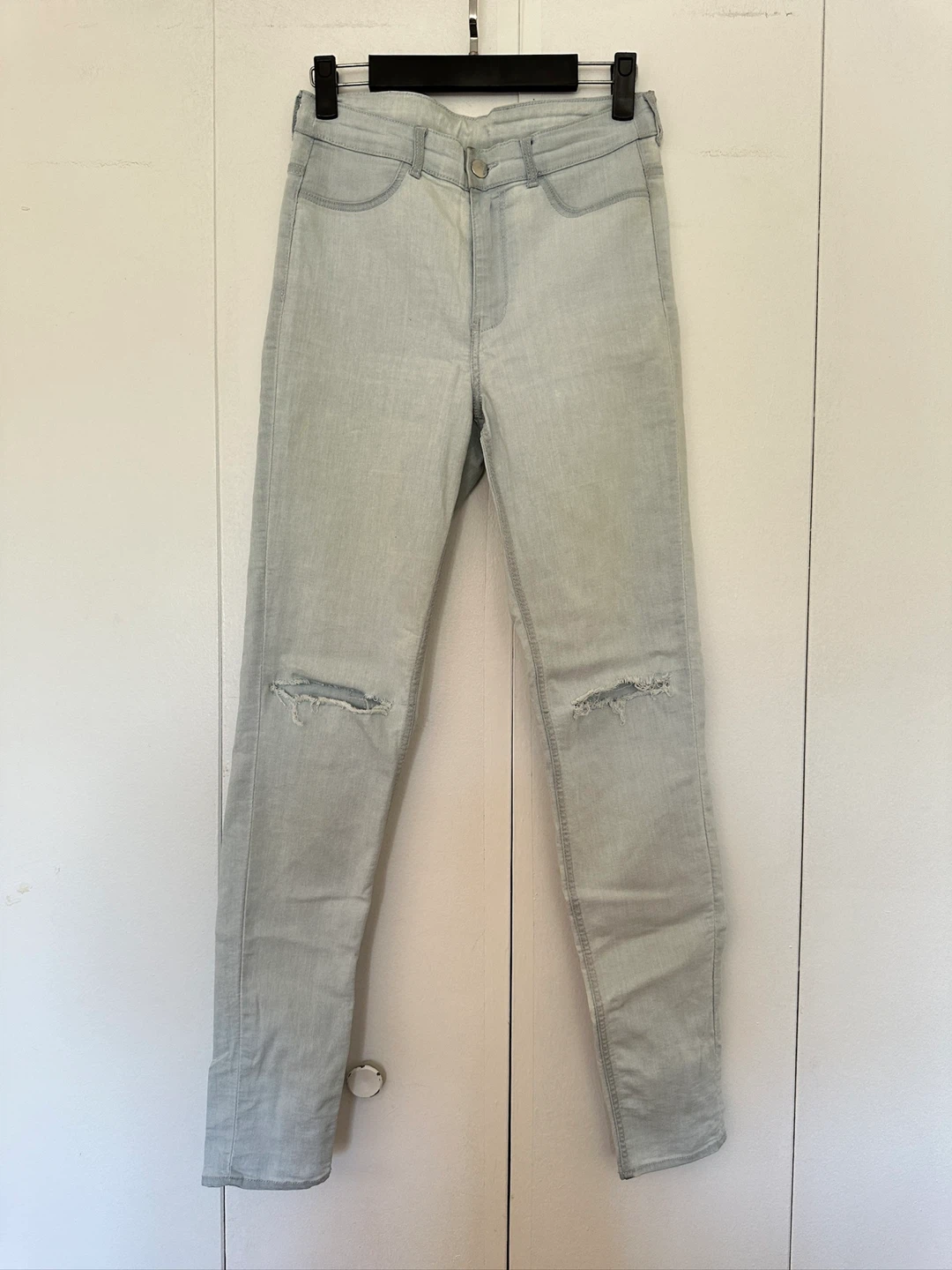 H&M Divided Light Blue Ripped Jeans - Size 8