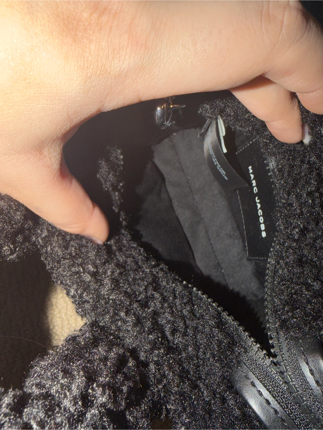 Marc Jacobs The Teddy Mini Tote Bag - Black - photo 2