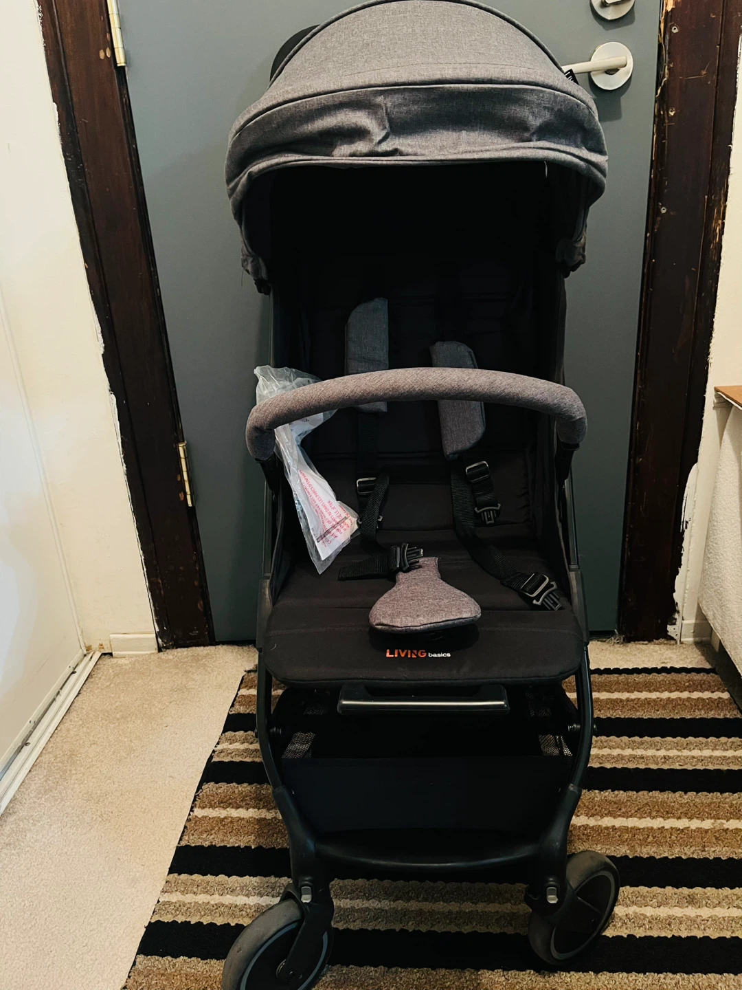 Lightweight Travel Stroller - photo 2