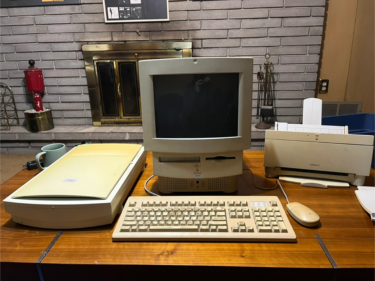 Vintage Macintosh LC 575 Computer - photo 2