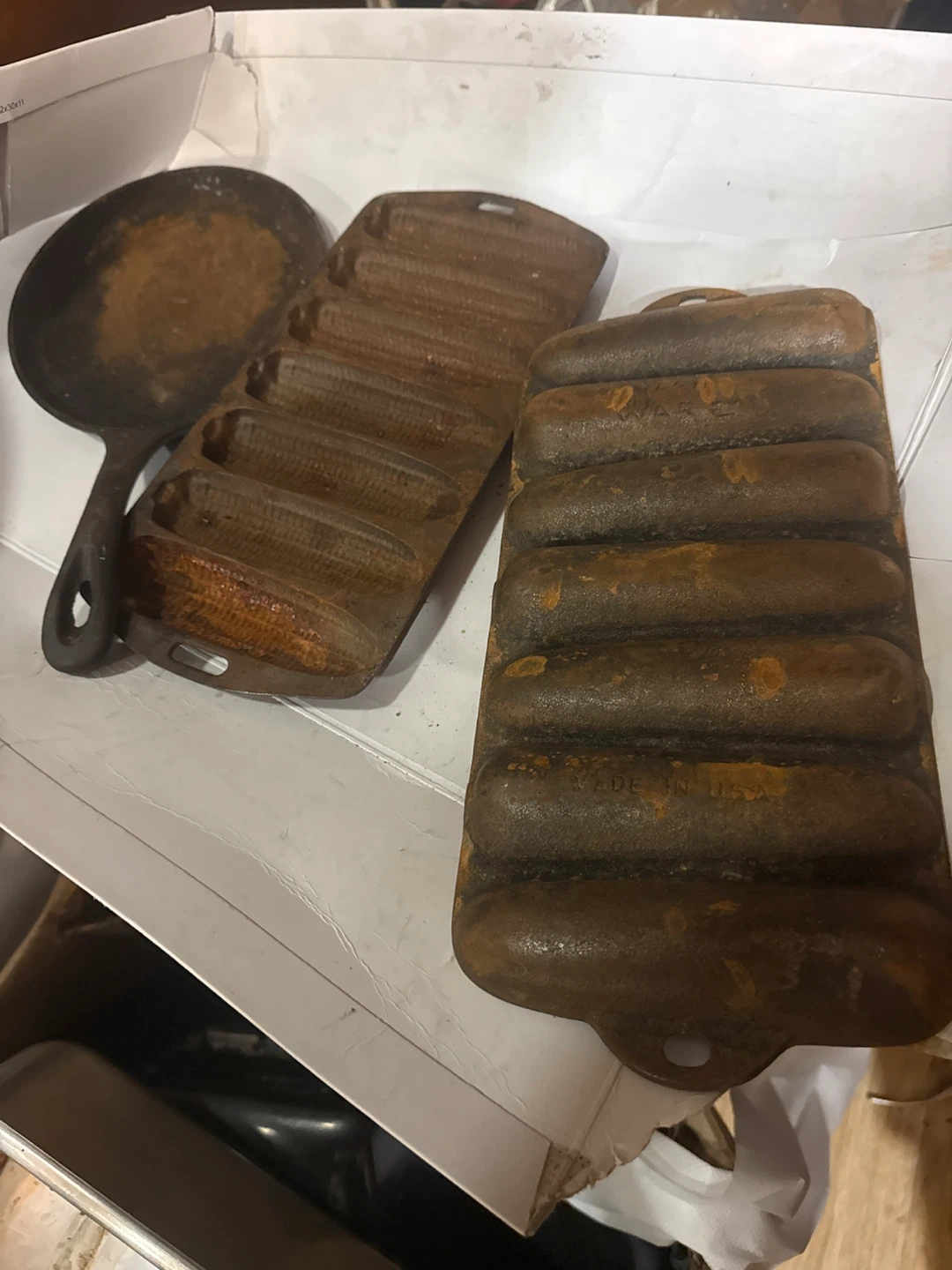 CHECK IT OUT-Added a bonus piece -Cast Iron COOKWARE set - photo 2