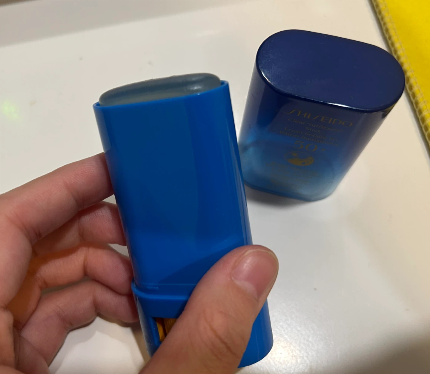 Shiseido Clear Sunscreen Stick SPF 50+ - photo 3
