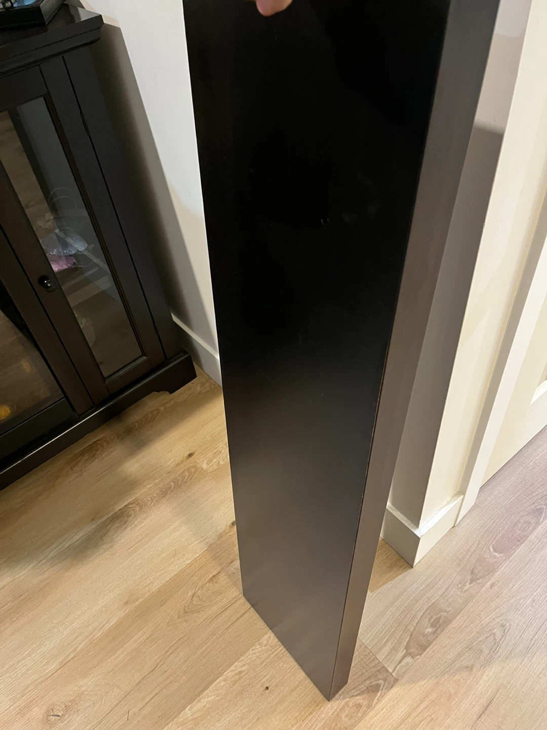 Floating shelf