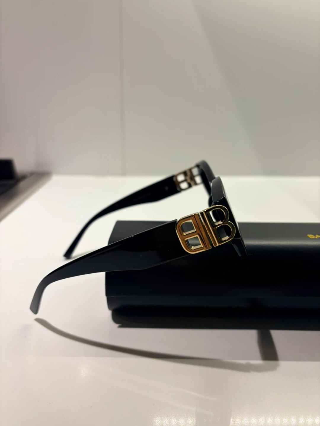 Balenciaga Black Sunglasses with Case - photo 3