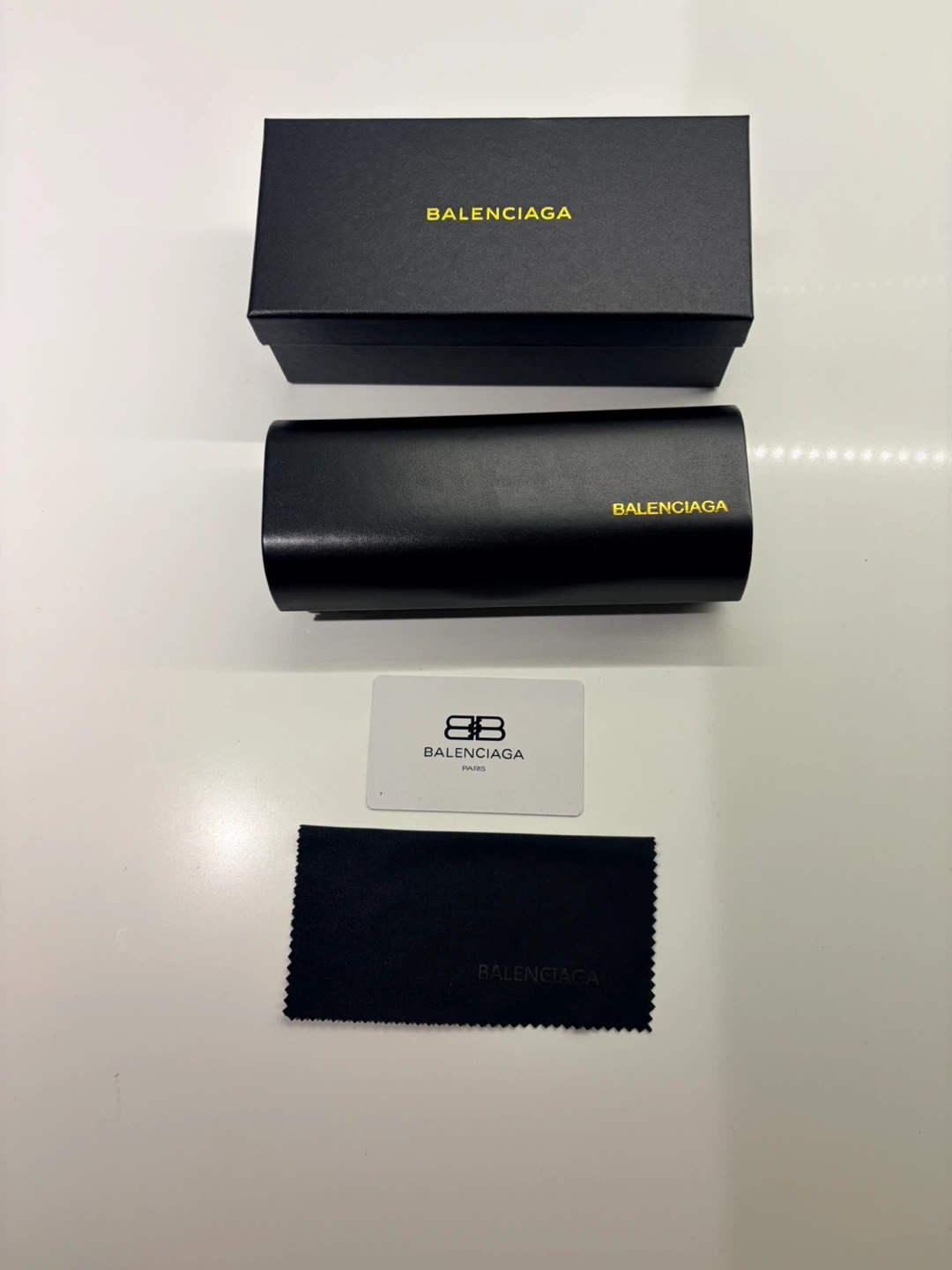 Balenciaga Black Sunglasses with Case - photo 5