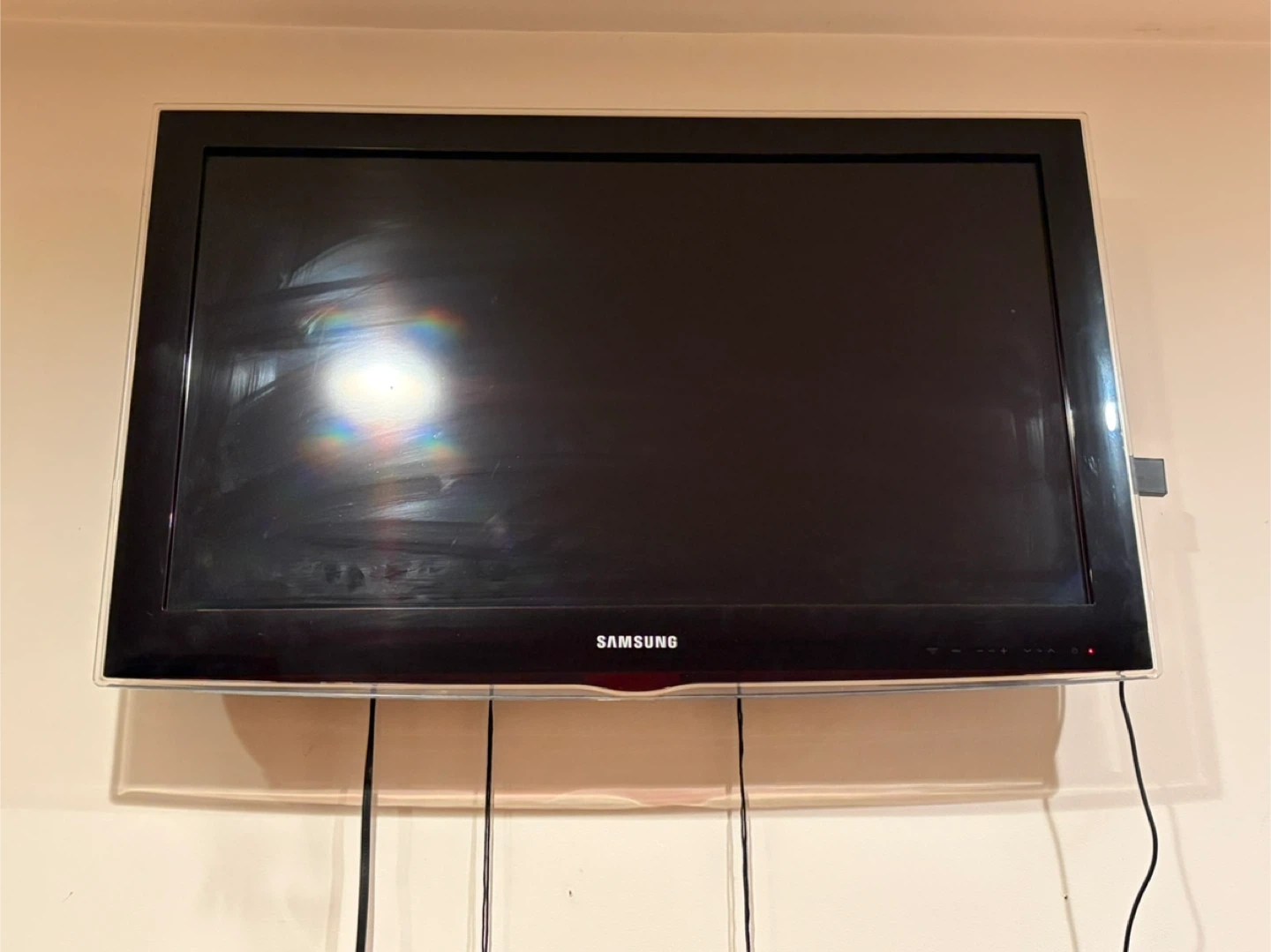 32 inch Samsung TV - photo 3