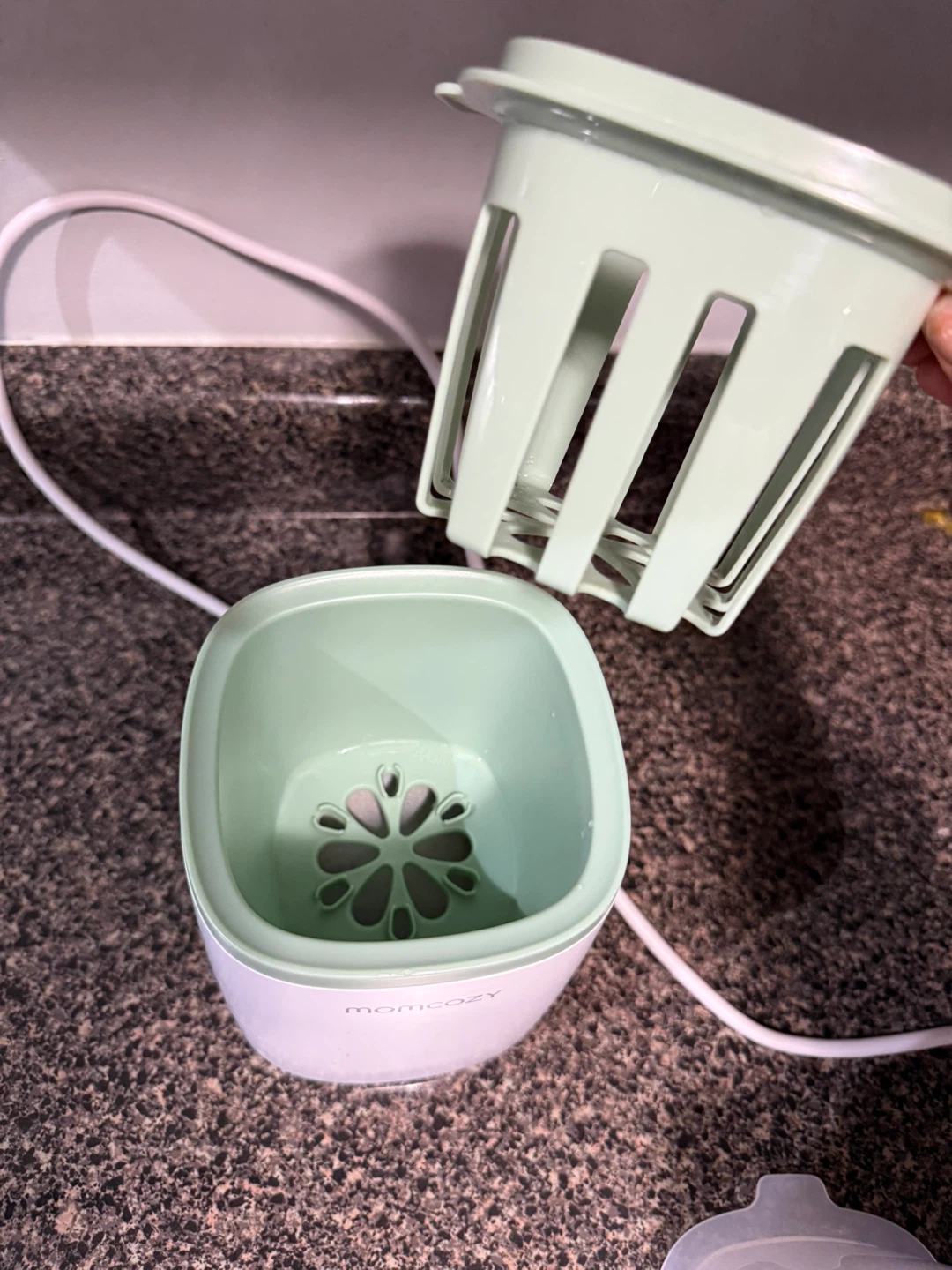 Momcozy Baby Bottle Warmer - photo 2