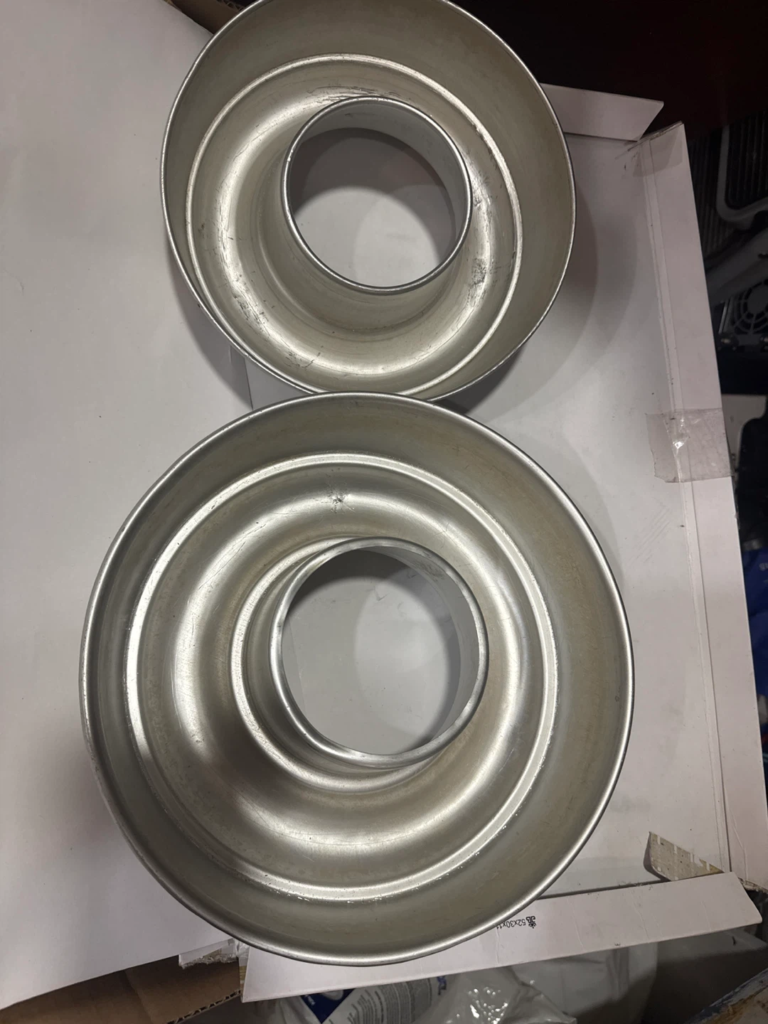 Wear-Ever & Mirro Bundt Cake Pans - photo 4