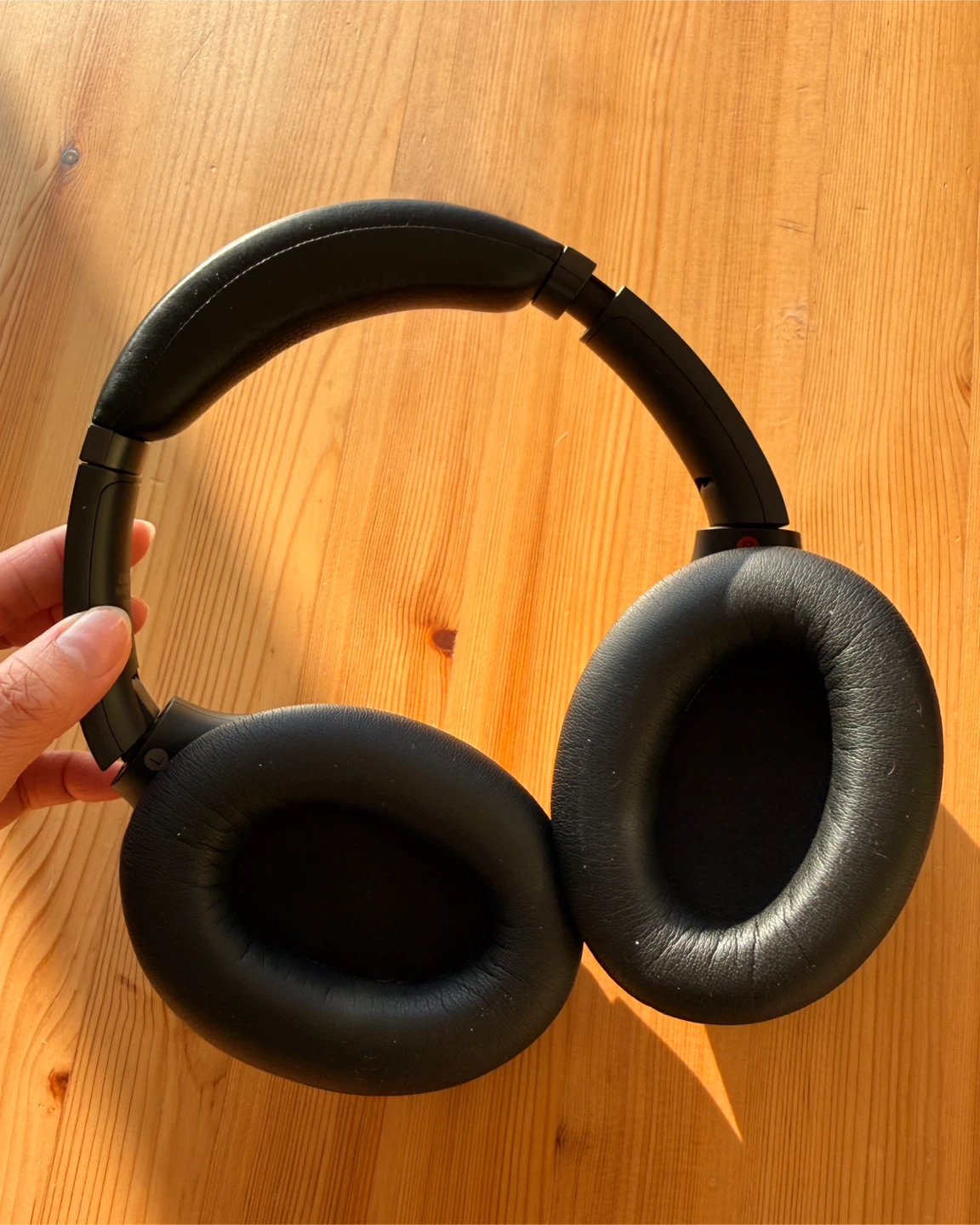 Sony WH-1000XM3 Wireless Noise Cancelling Headphones - photo 3