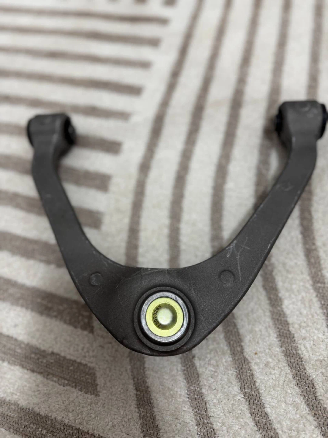 MOOG RK621600 Front Upper Control Arm w/ Ball J - photo 2