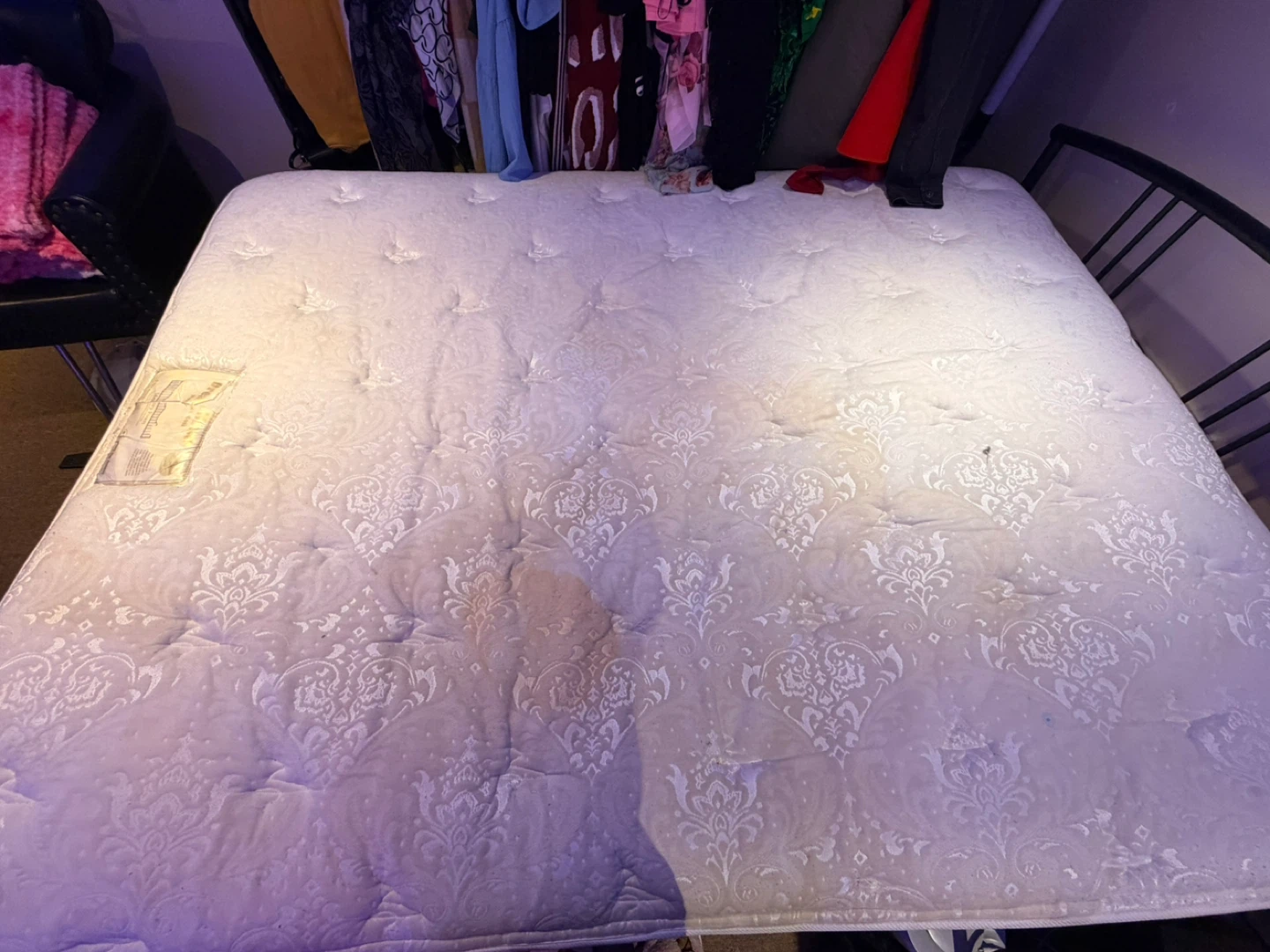 Queen size mattress - photo 2