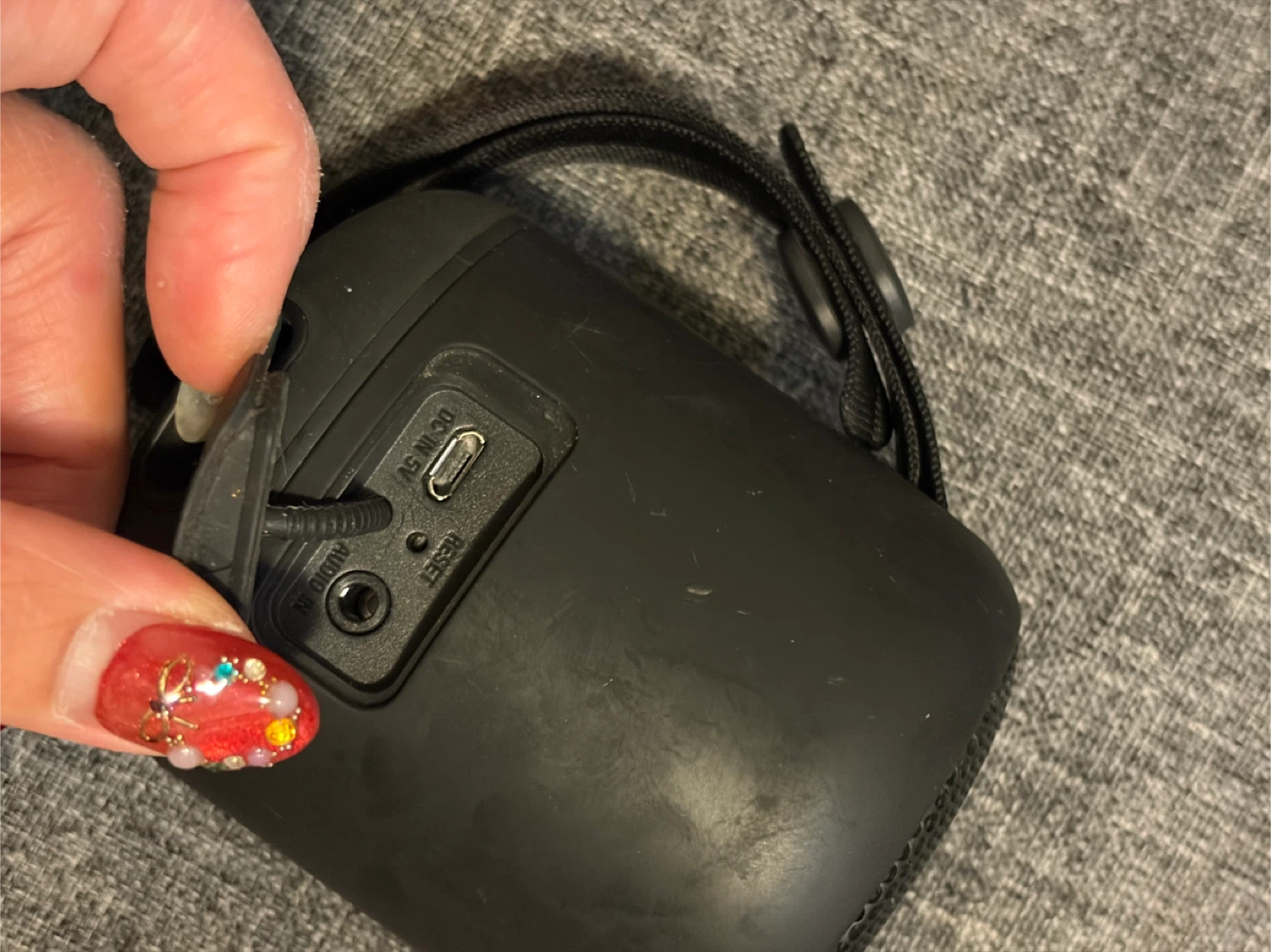 Sony SRS-XB100 Black Portable Bluetooth Speaker - photo 3