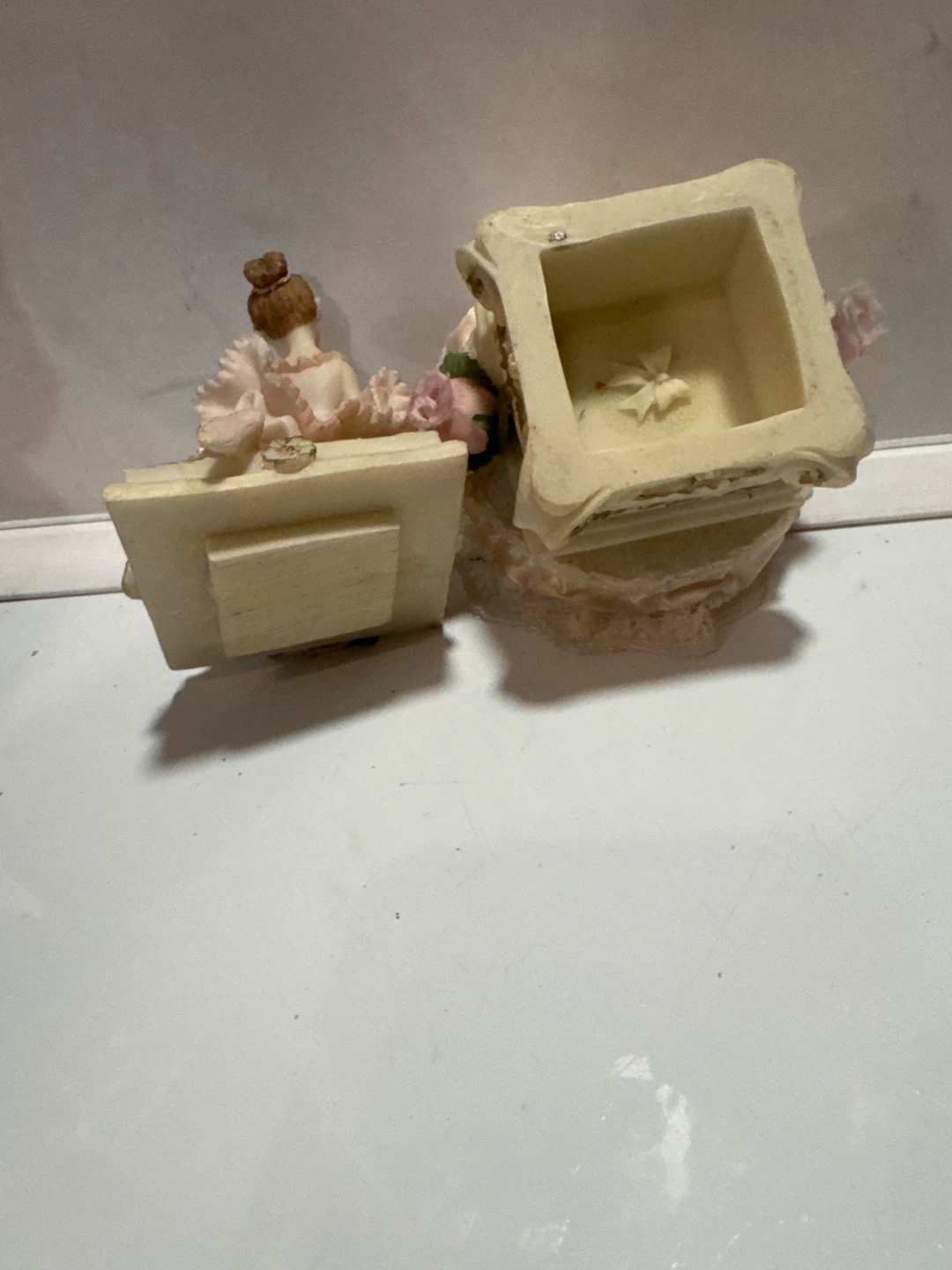Ballerina Figurine Trinket Box - photo 4