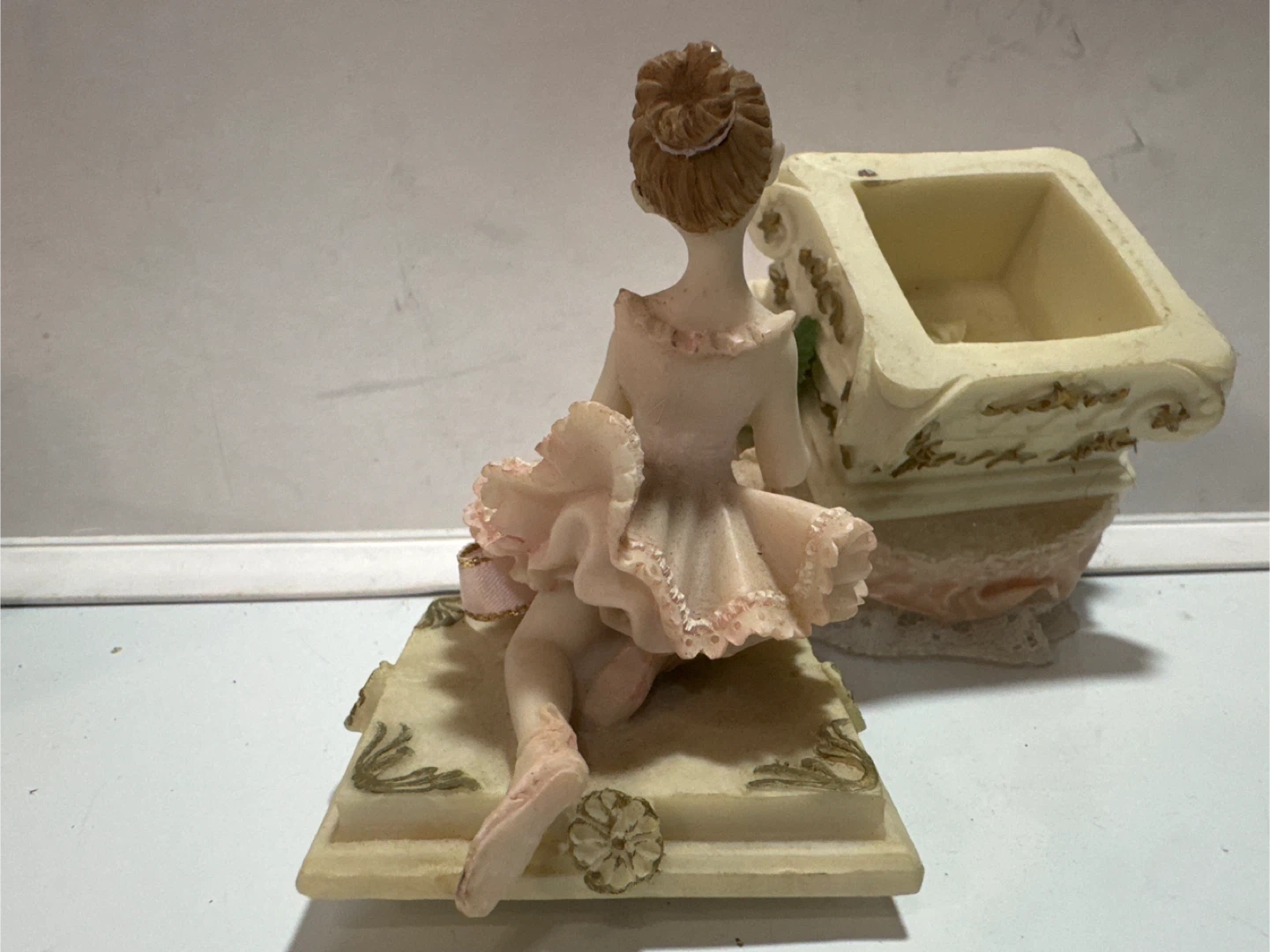 Ballerina Figurine Trinket Box - photo 5