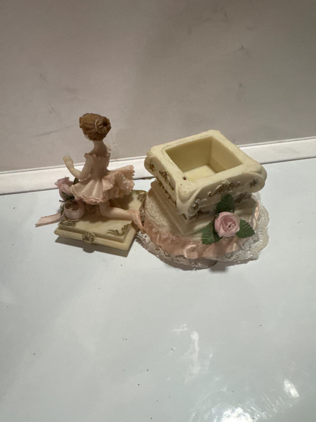 Ballerina Figurine Trinket Box - photo 2