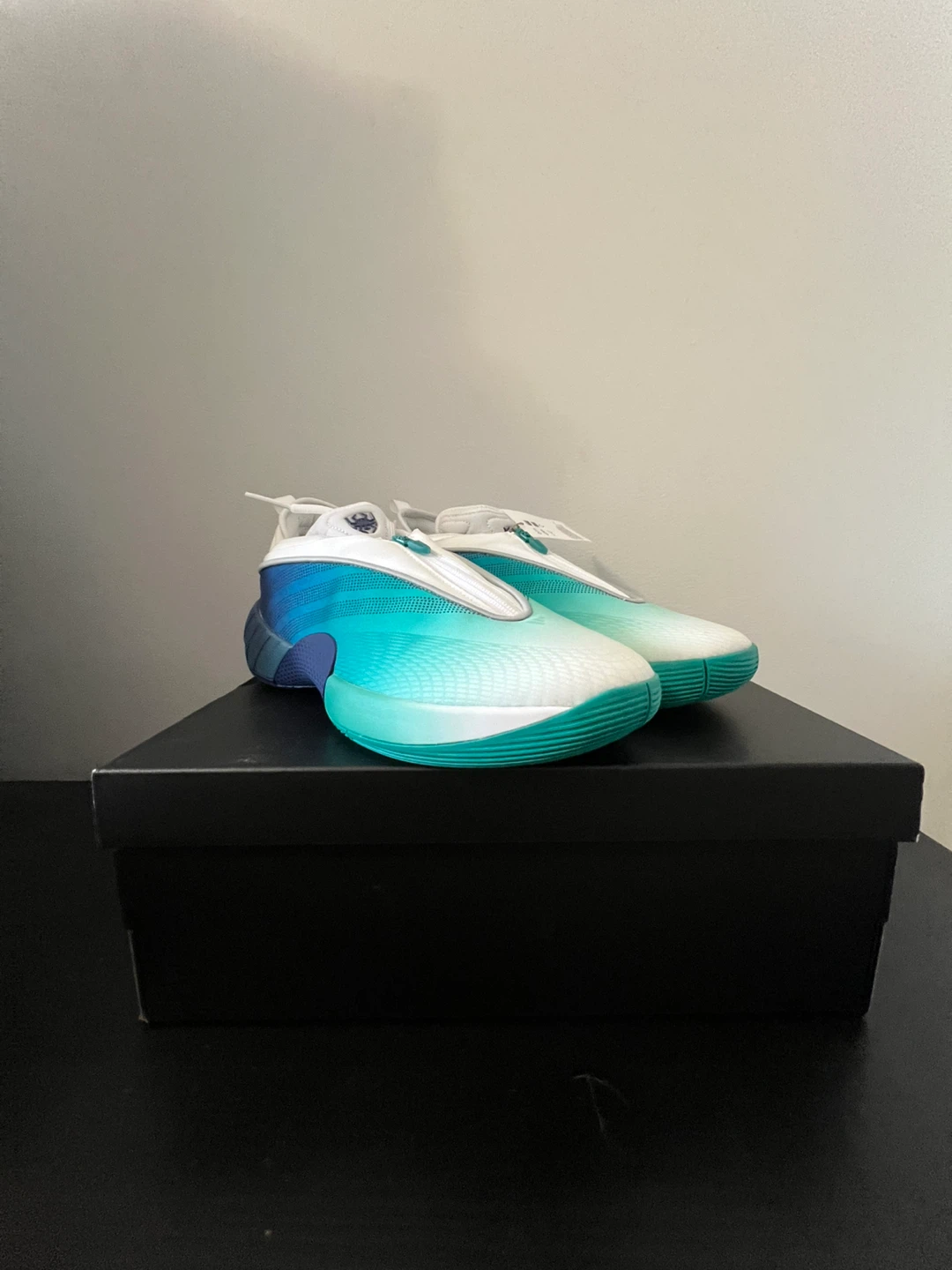 Adidas D.O.N. Issue 7 Basketball Shoes US 10.5