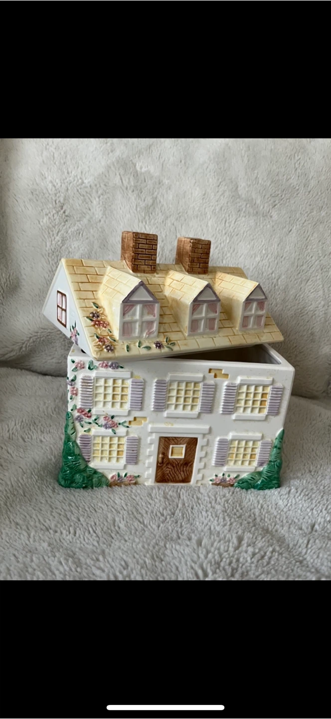 House Cookie Jar