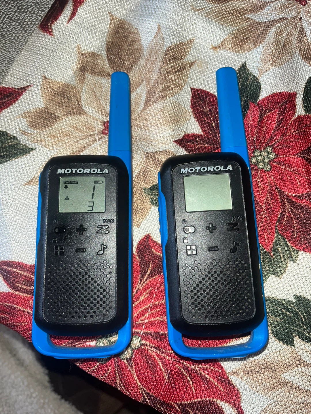 Motorola Talkabout T100 Two-Way Radios - photo 2