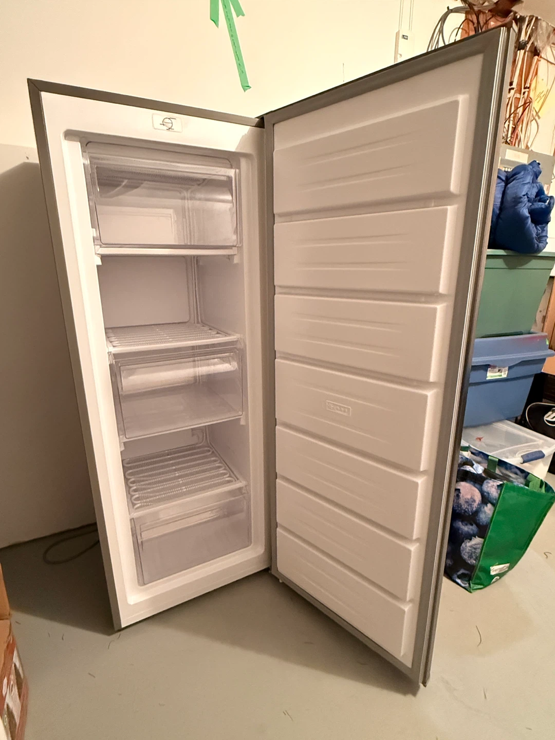 Danby Garage Ready Upright Freezer - photo 2