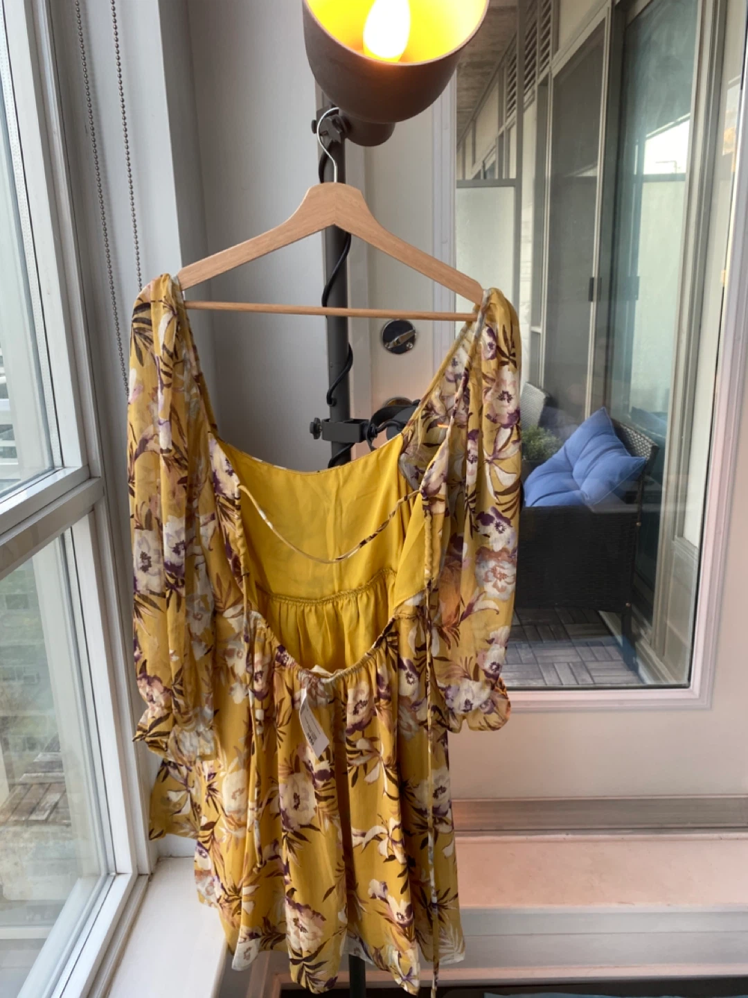 Brand New The Latest Scoop Isabel Floral Dress - Medium - photo 2