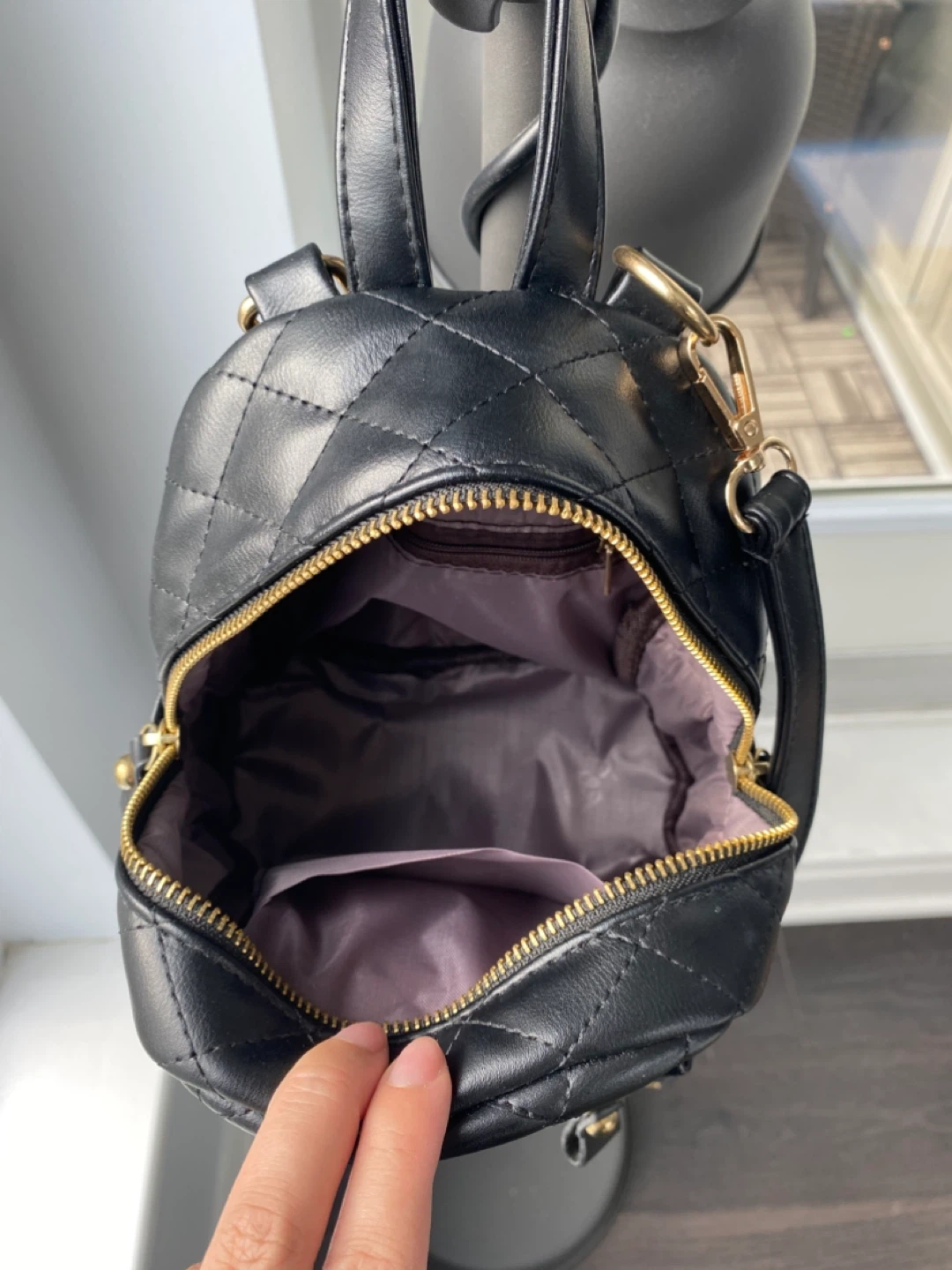 🧡 Black Quilted Mini Backpack - photo 3