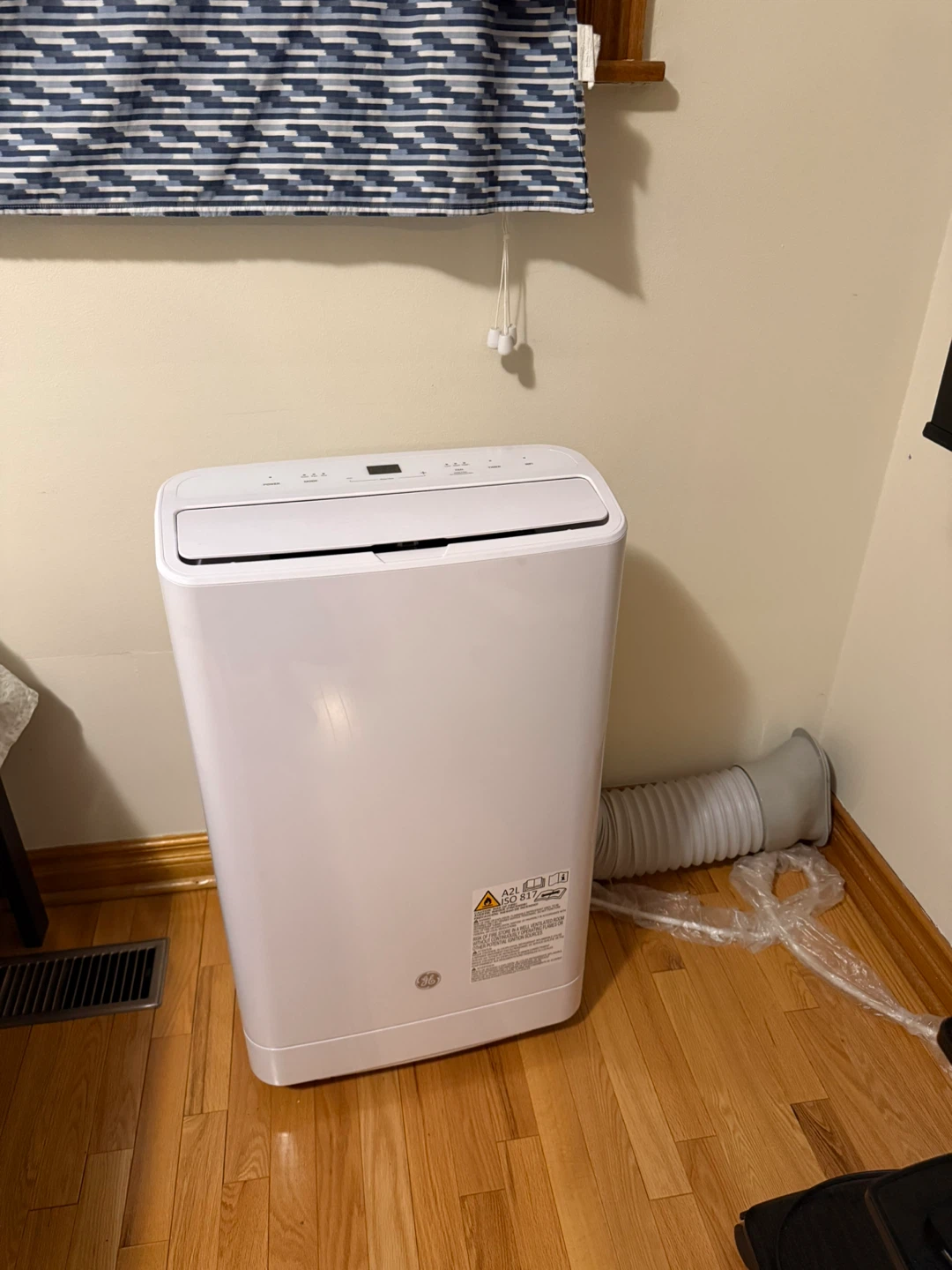 GE Portable Air Conditioner - White