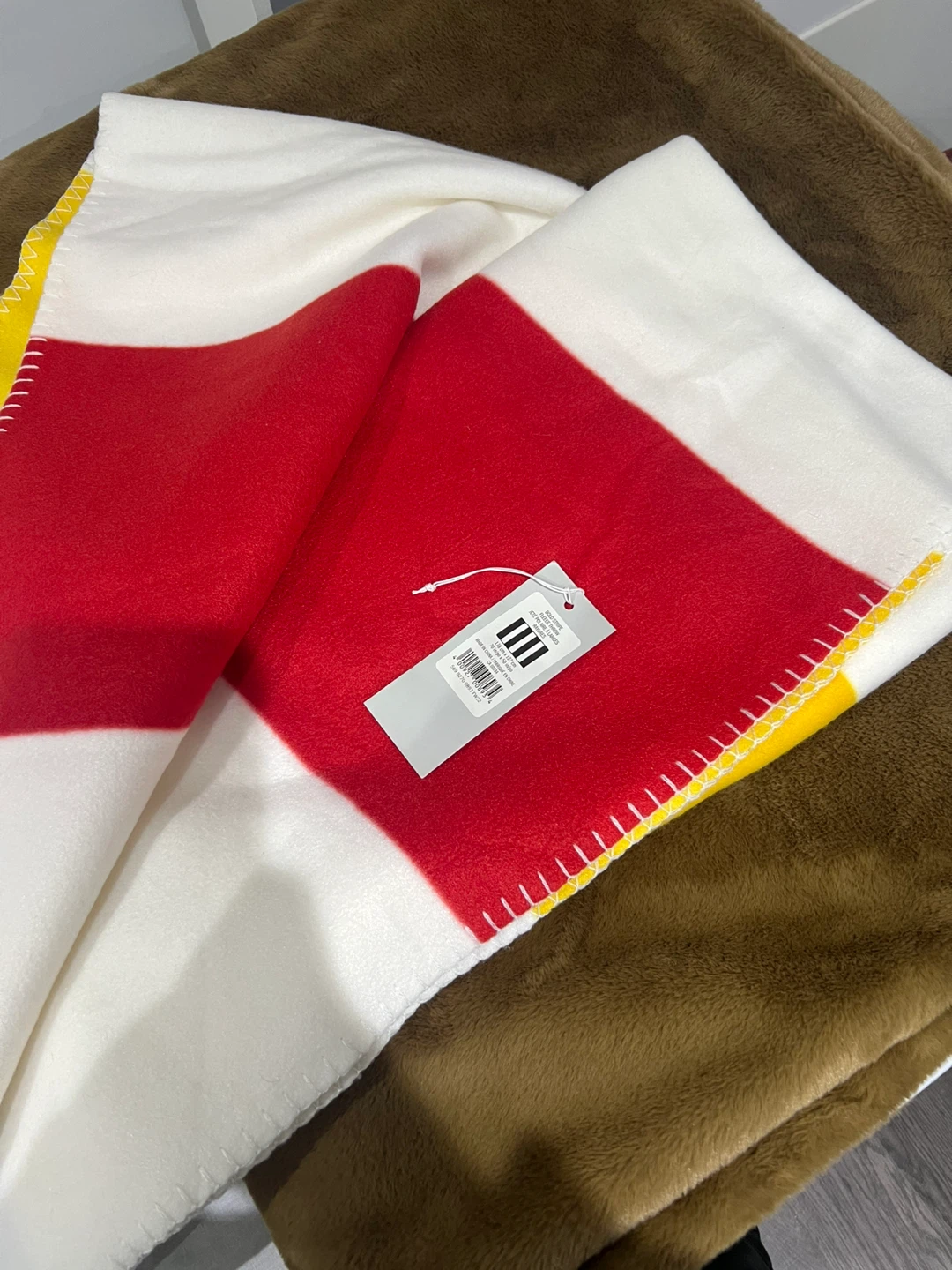 Hudson's Bay Stripes Blanket - photo 2