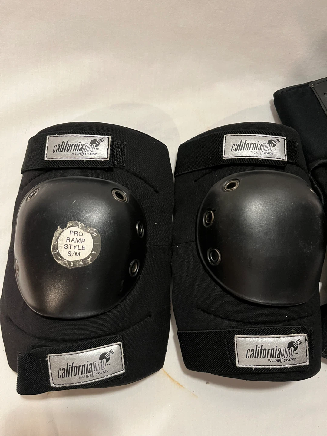 California Pro Inline Skates Protective Gear S/M - photo 2