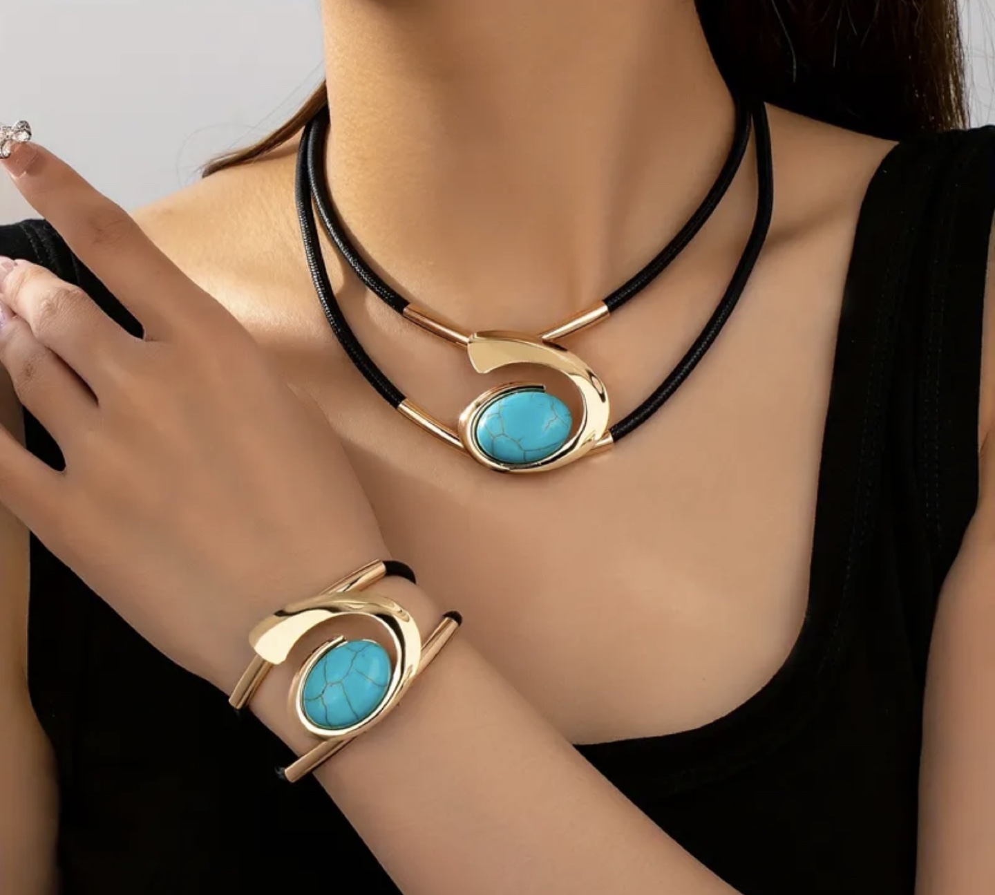 Brand New-Necklace & Bracelet Set - Turquoise Stone