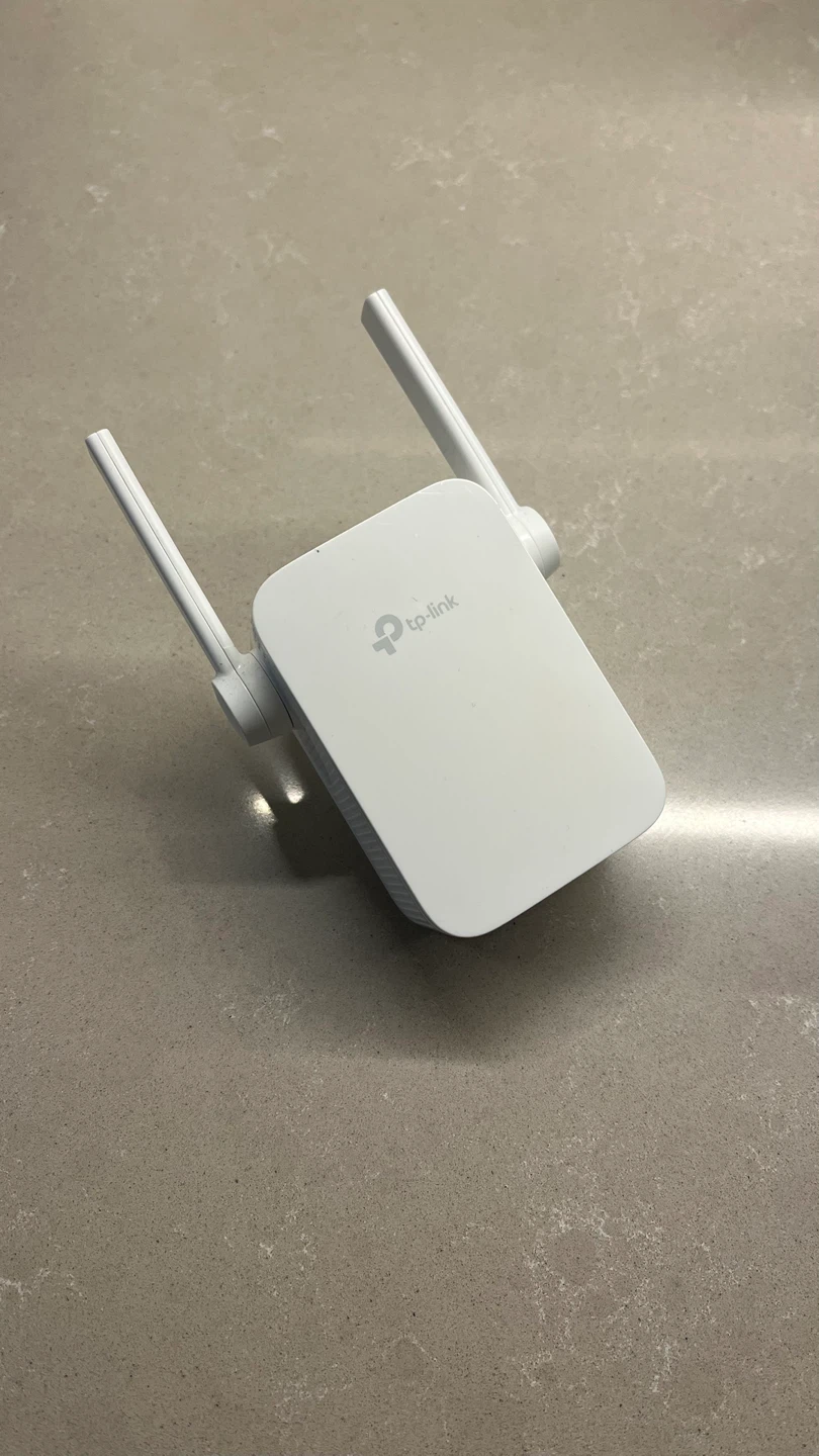 TP-Link AC1200 Dual-Band WiFi Mesh Extender - New in Box! - photo 2