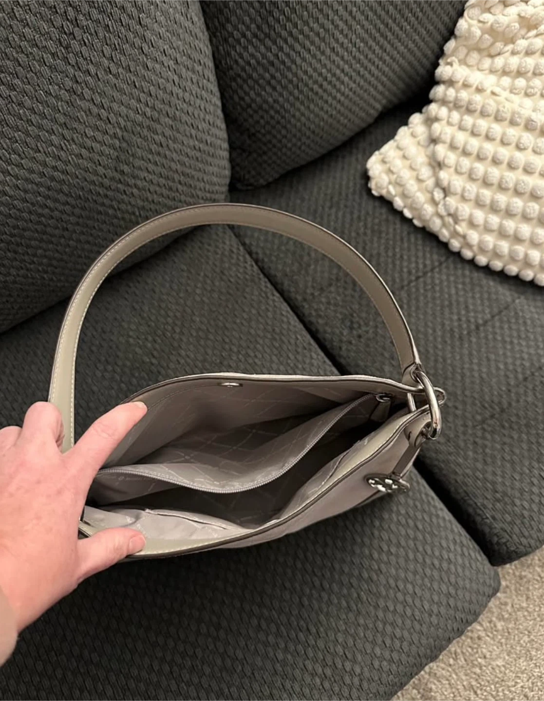 Michael Kors Grey Leather Shoulder Bag - photo 3